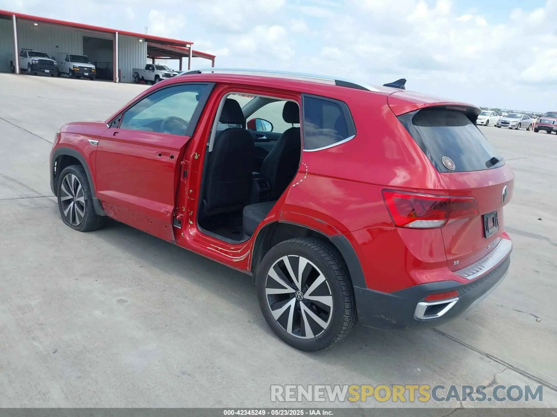 3 Photograph of a damaged car 3VVLX7B29NM038915 VOLKSWAGEN TAOS 2022