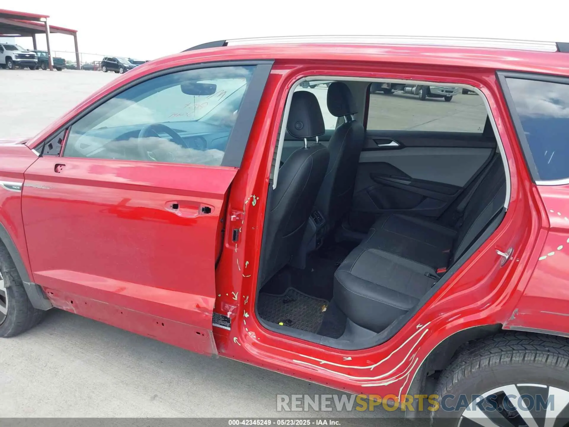 6 Photograph of a damaged car 3VVLX7B29NM038915 VOLKSWAGEN TAOS 2022