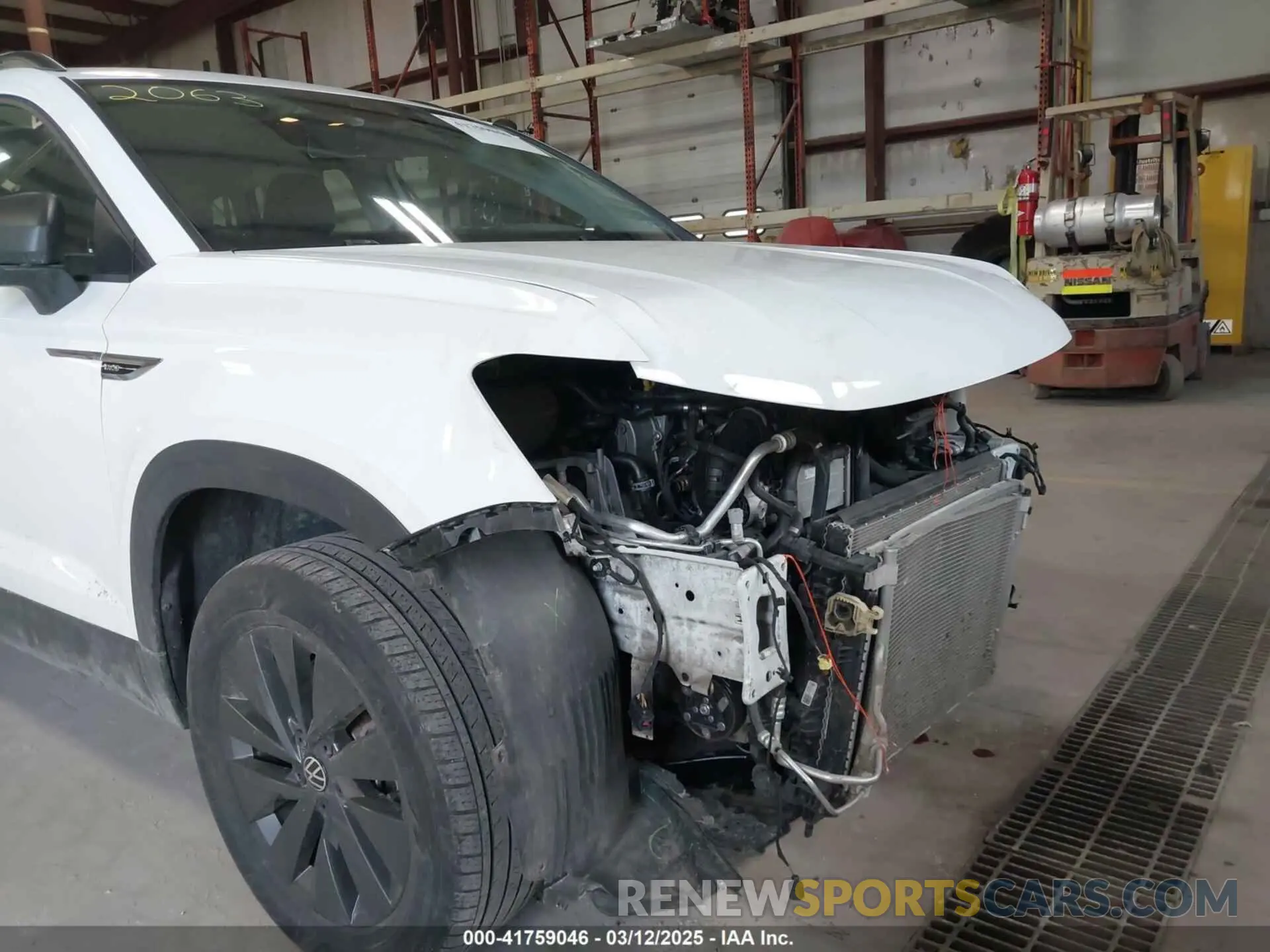 17 Photograph of a damaged car 3VVMX7B24NM036848 VOLKSWAGEN TAOS 2022