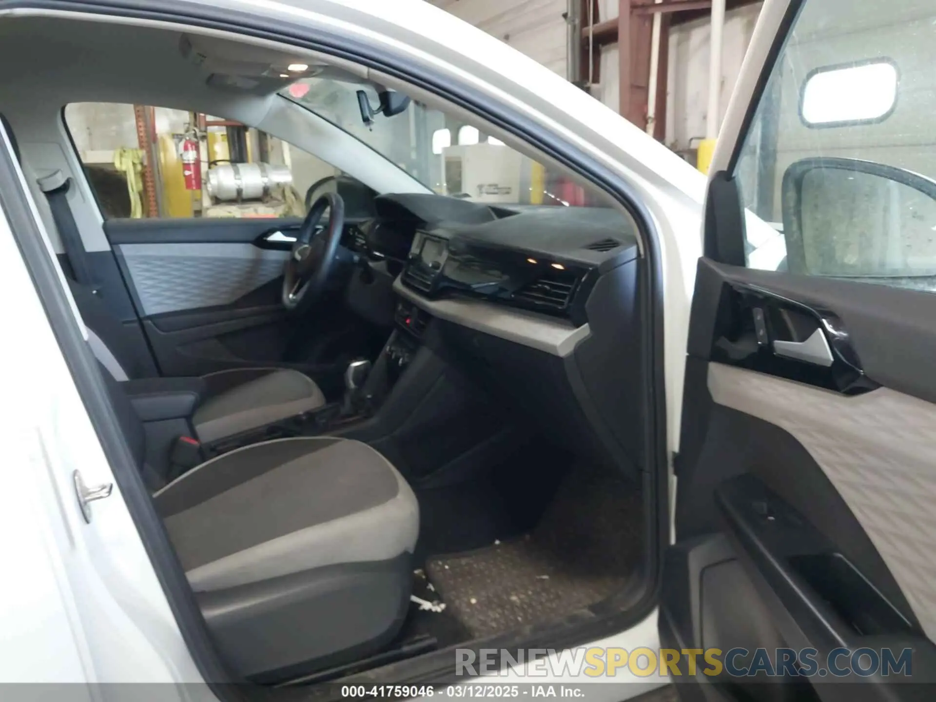 5 Photograph of a damaged car 3VVMX7B24NM036848 VOLKSWAGEN TAOS 2022