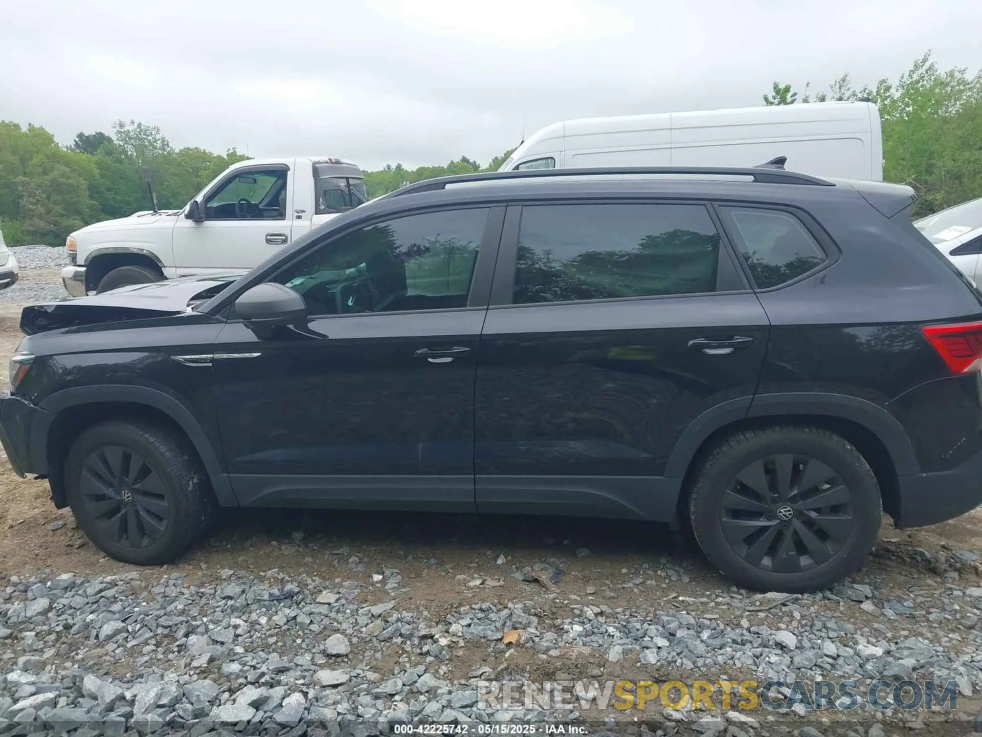 13 Photograph of a damaged car 3VVMX7B28NM021480 VOLKSWAGEN TAOS 2022