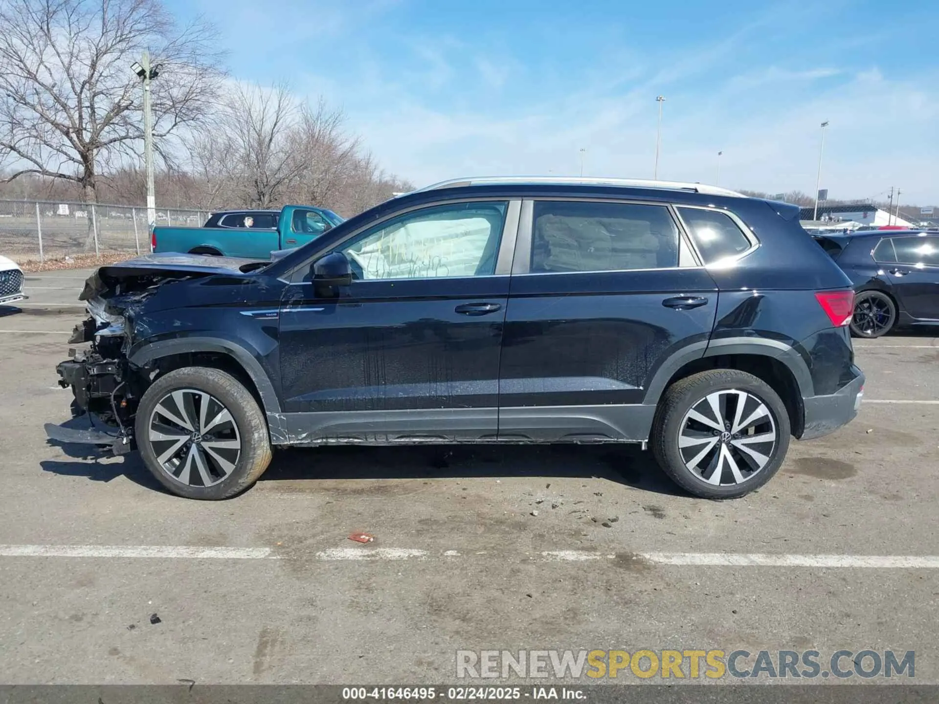 14 Photograph of a damaged car 3VVPX7B21NM098558 VOLKSWAGEN TAOS 2022