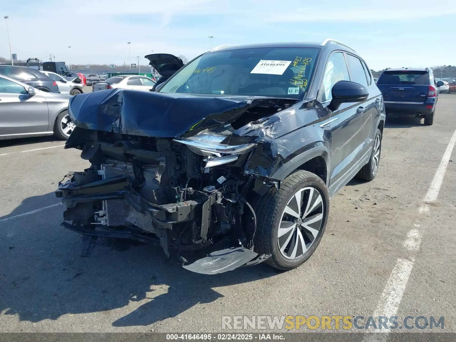 2 Photograph of a damaged car 3VVPX7B21NM098558 VOLKSWAGEN TAOS 2022