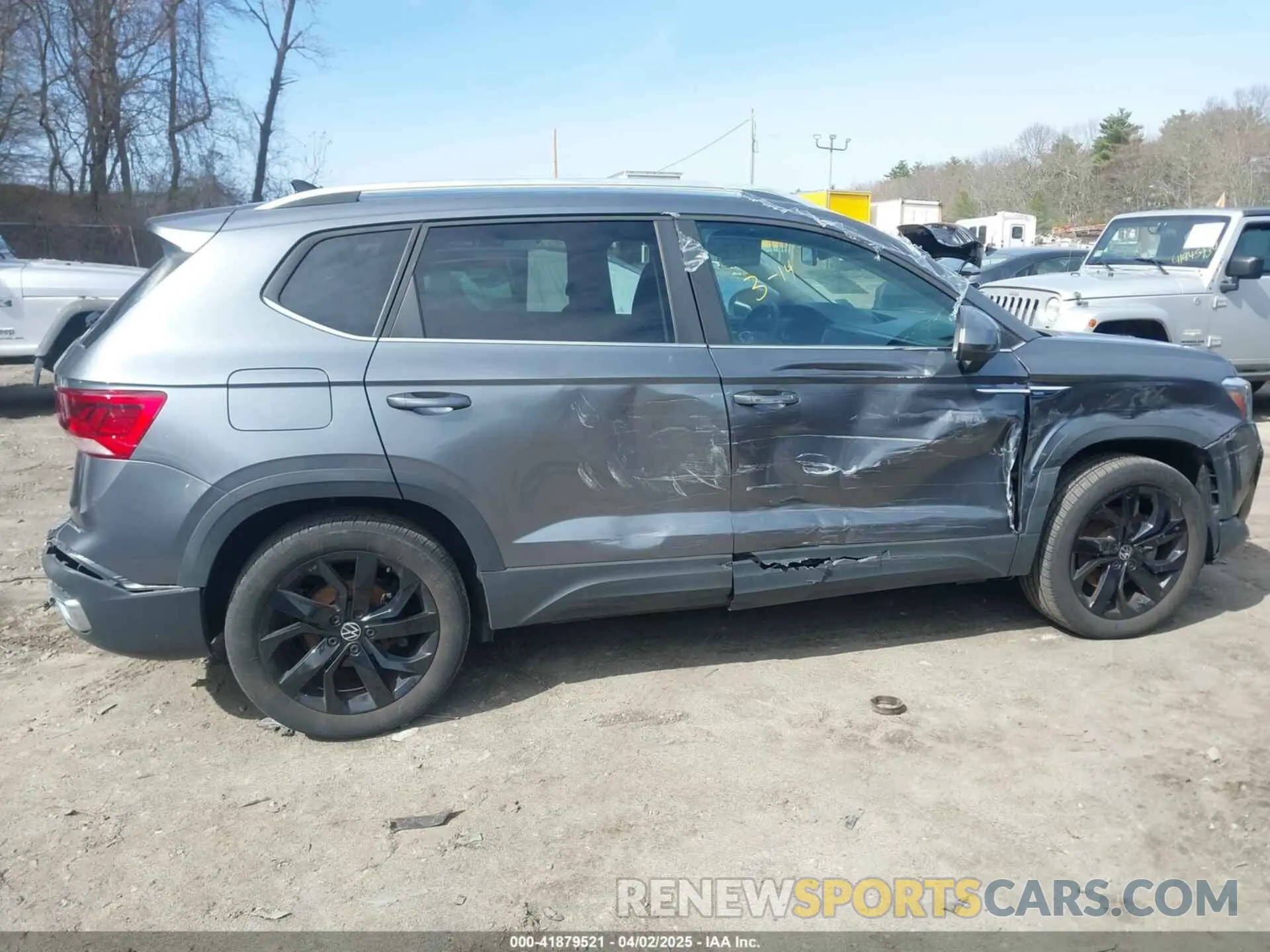 13 Photograph of a damaged car 3VVPX7B27NM087953 VOLKSWAGEN TAOS 2022