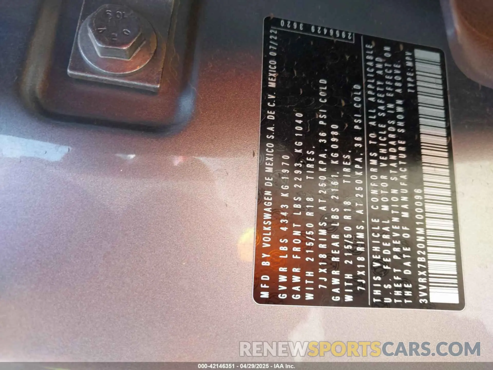 9 Photograph of a damaged car 3VVRX7B20NM100096 VOLKSWAGEN TAOS 2022