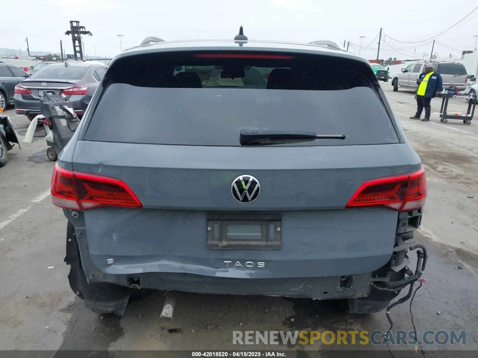 16 Photograph of a damaged car 3VVRX7B21NM007085 VOLKSWAGEN TAOS 2022