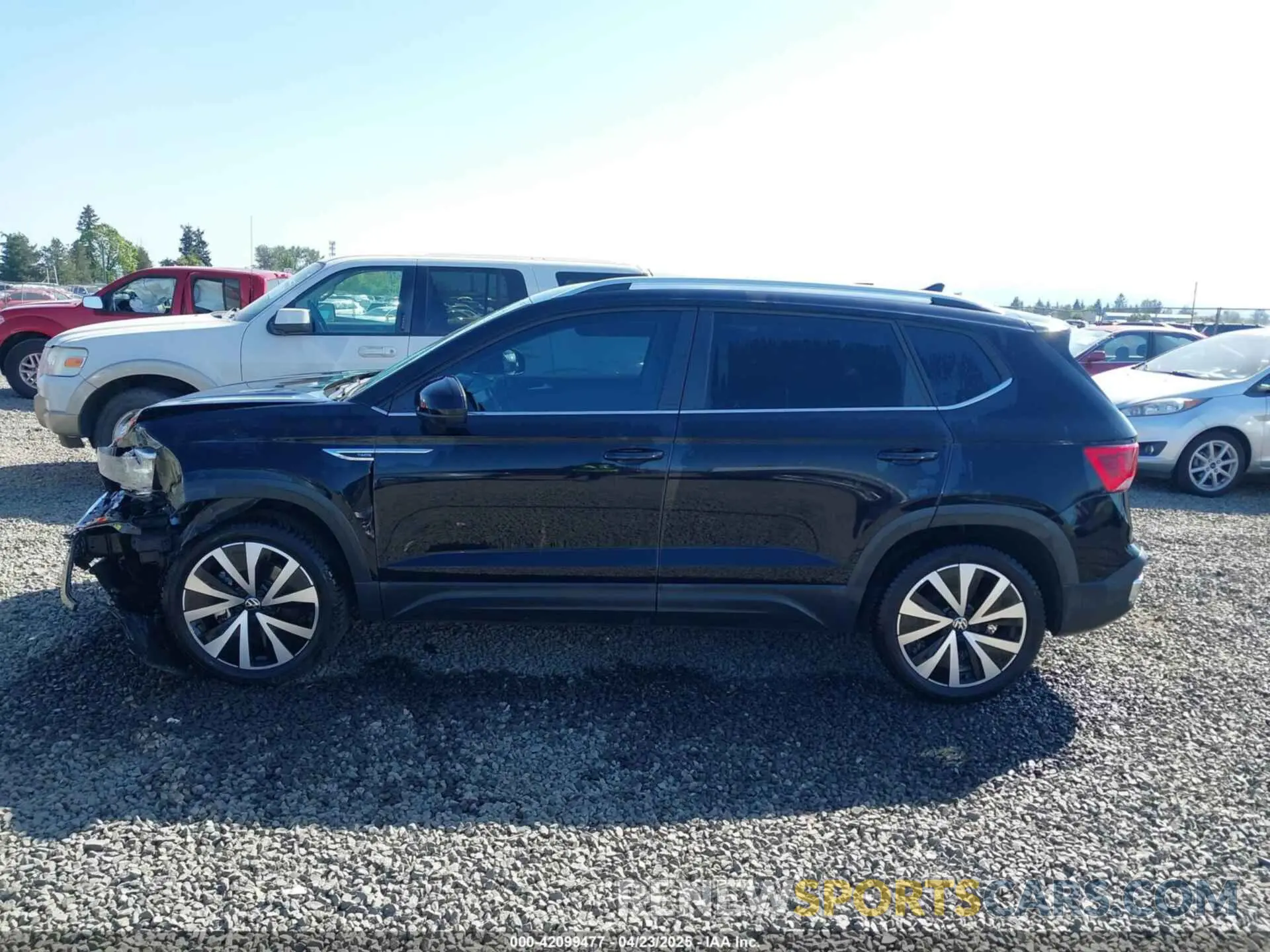 14 Photograph of a damaged car 3VVRX7B21NM038398 VOLKSWAGEN TAOS 2022