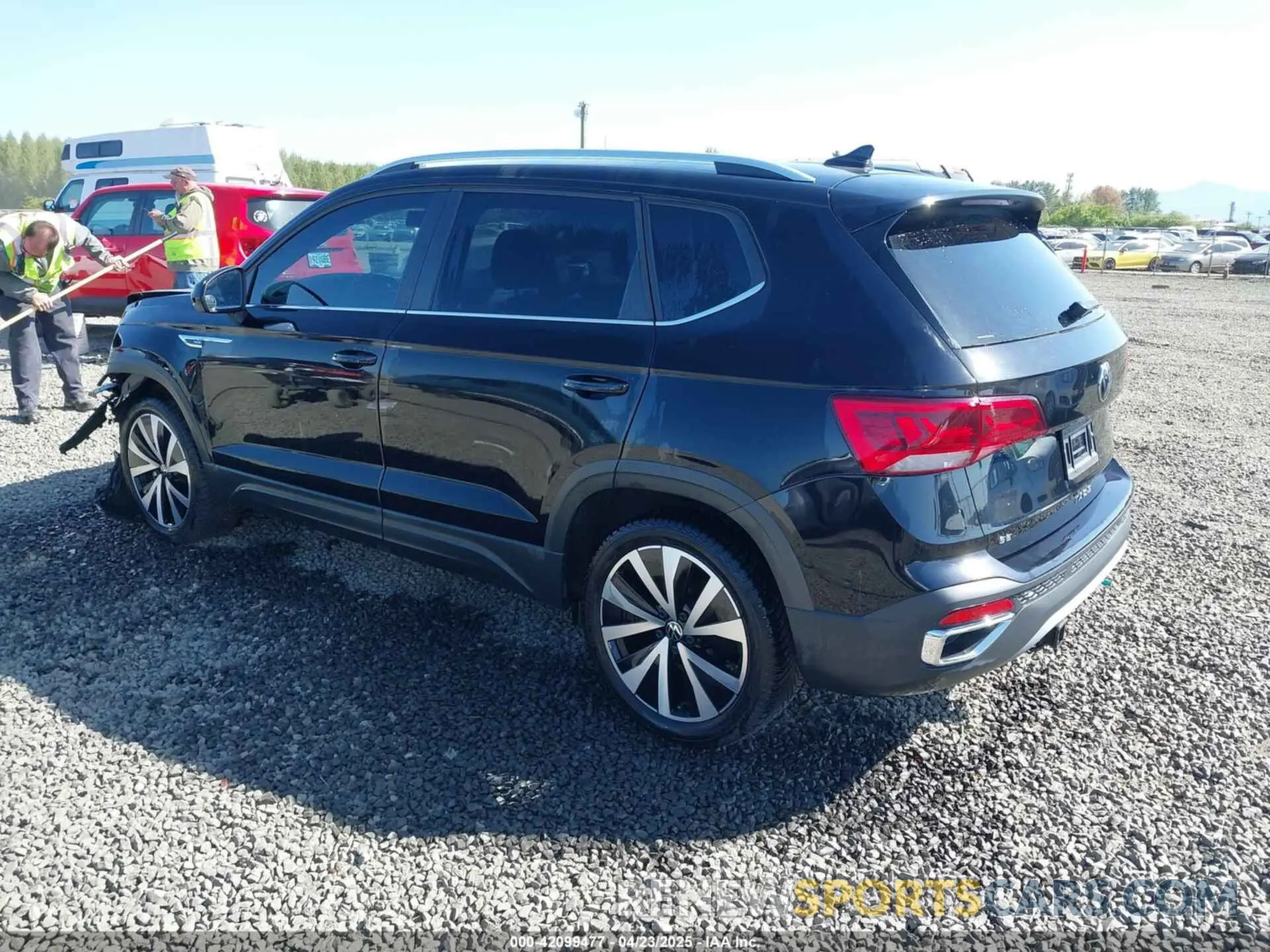 3 Photograph of a damaged car 3VVRX7B21NM038398 VOLKSWAGEN TAOS 2022