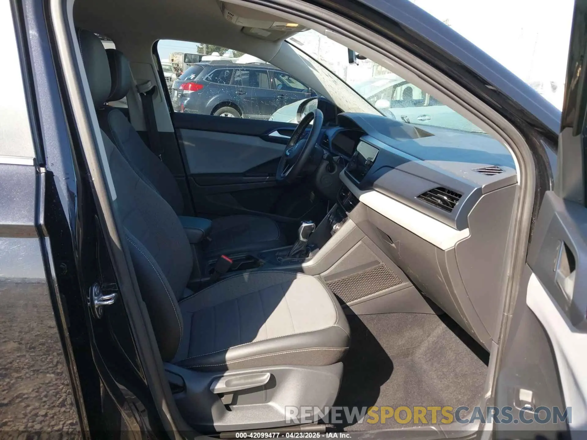 5 Photograph of a damaged car 3VVRX7B21NM038398 VOLKSWAGEN TAOS 2022