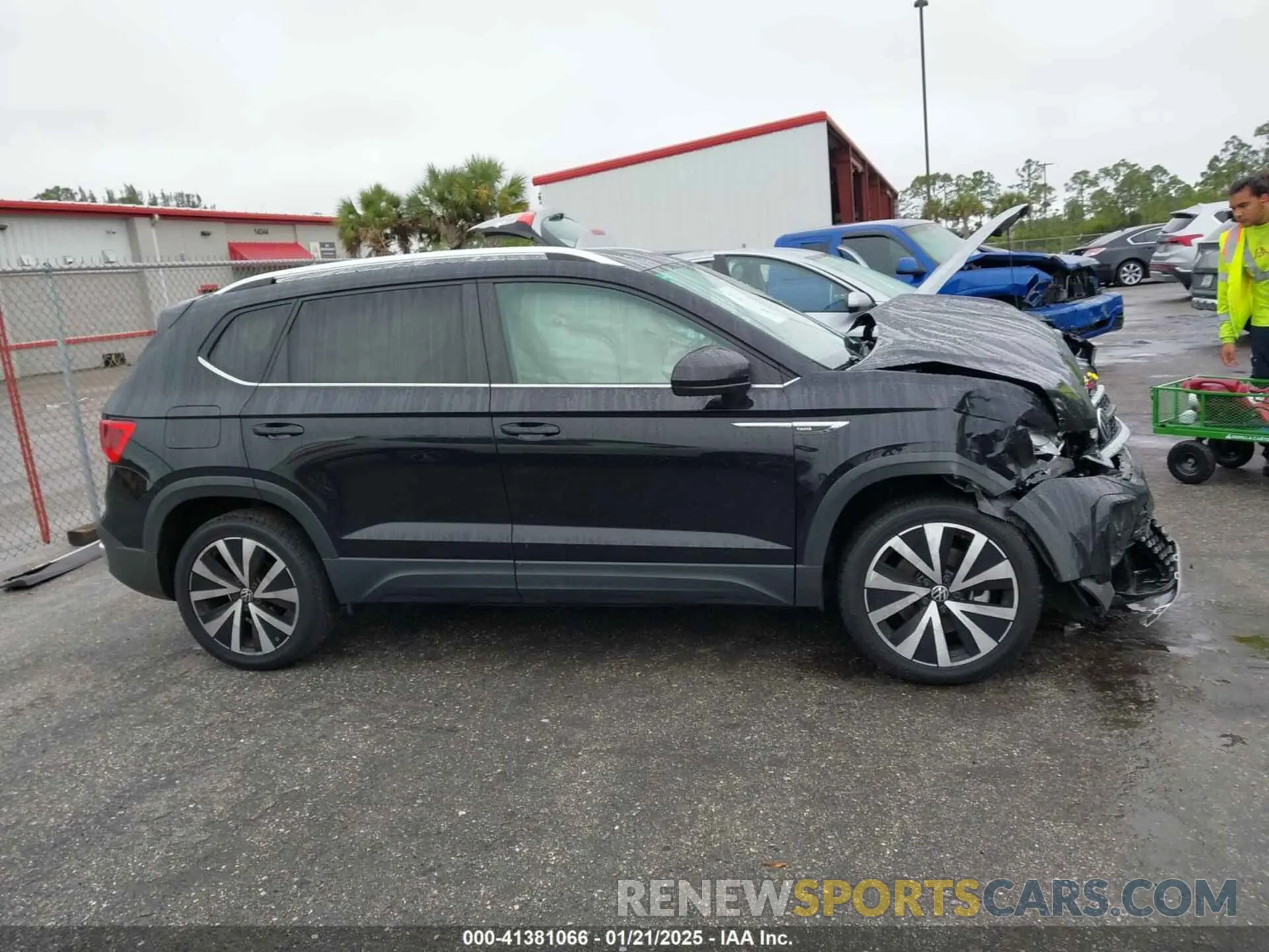 14 Photograph of a damaged car 3VVRX7B22NM059986 VOLKSWAGEN TAOS 2022