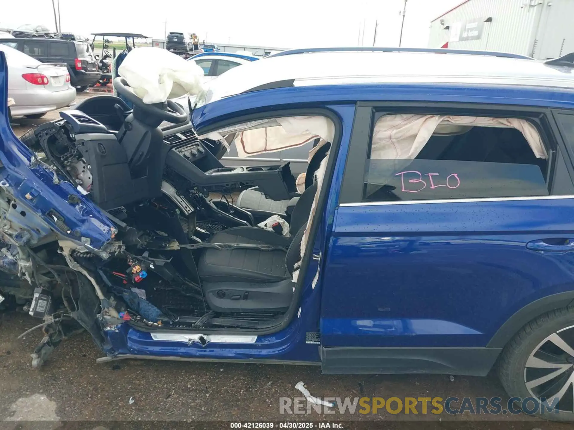 14 Photograph of a damaged car 3VVRX7B22NM087741 VOLKSWAGEN TAOS 2022
