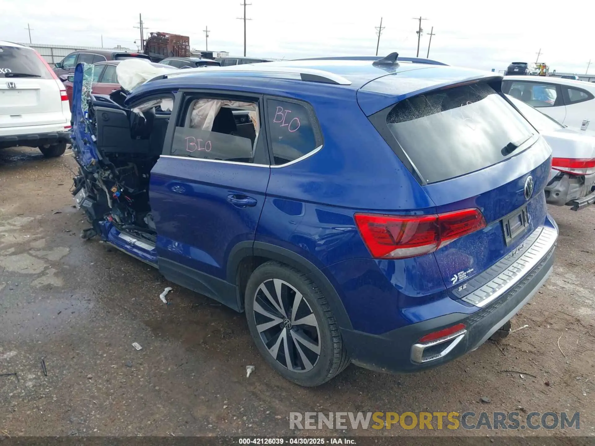 3 Photograph of a damaged car 3VVRX7B22NM087741 VOLKSWAGEN TAOS 2022