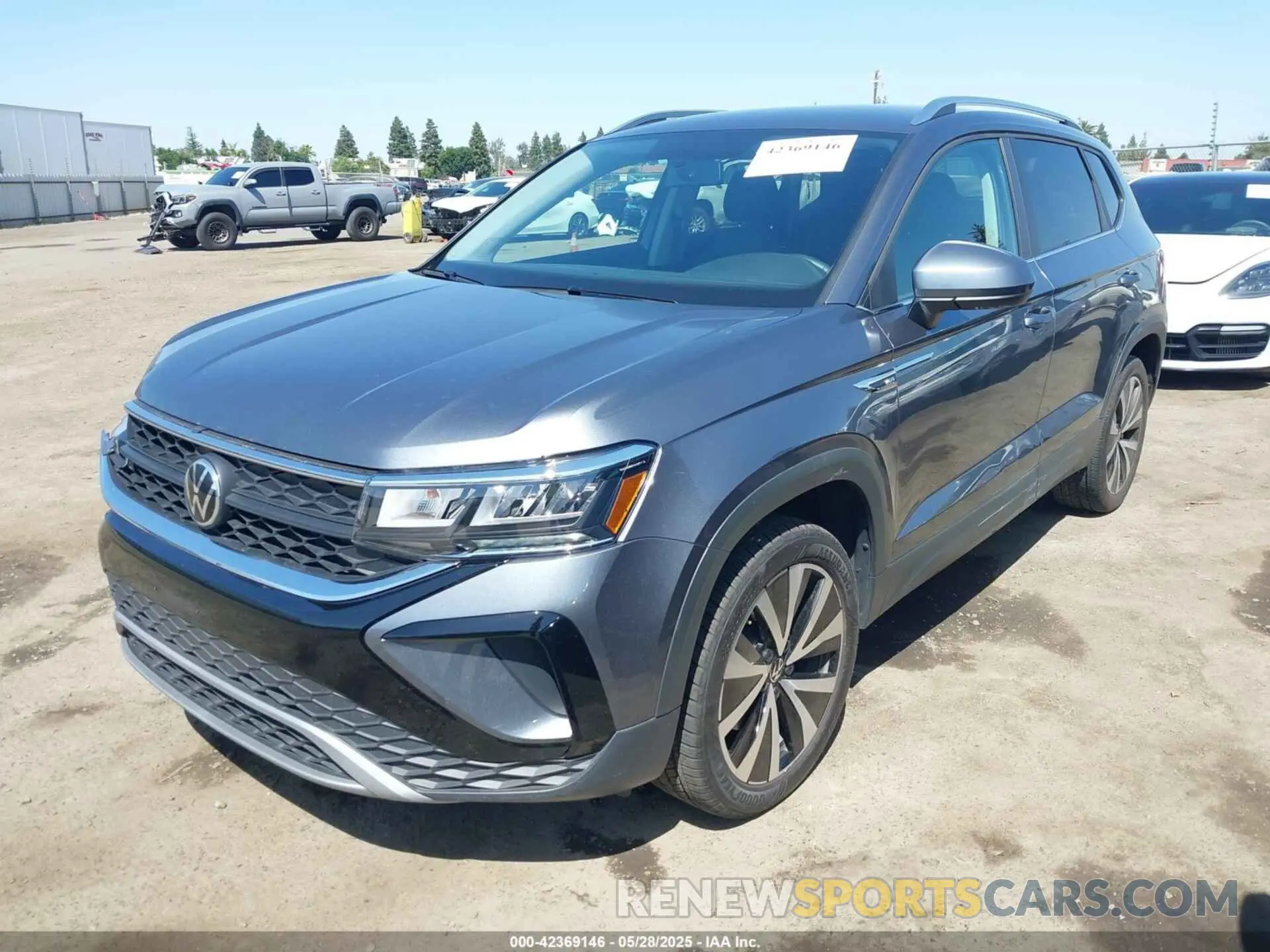 2 Photograph of a damaged car 3VVRX7B26NM021757 VOLKSWAGEN TAOS 2022