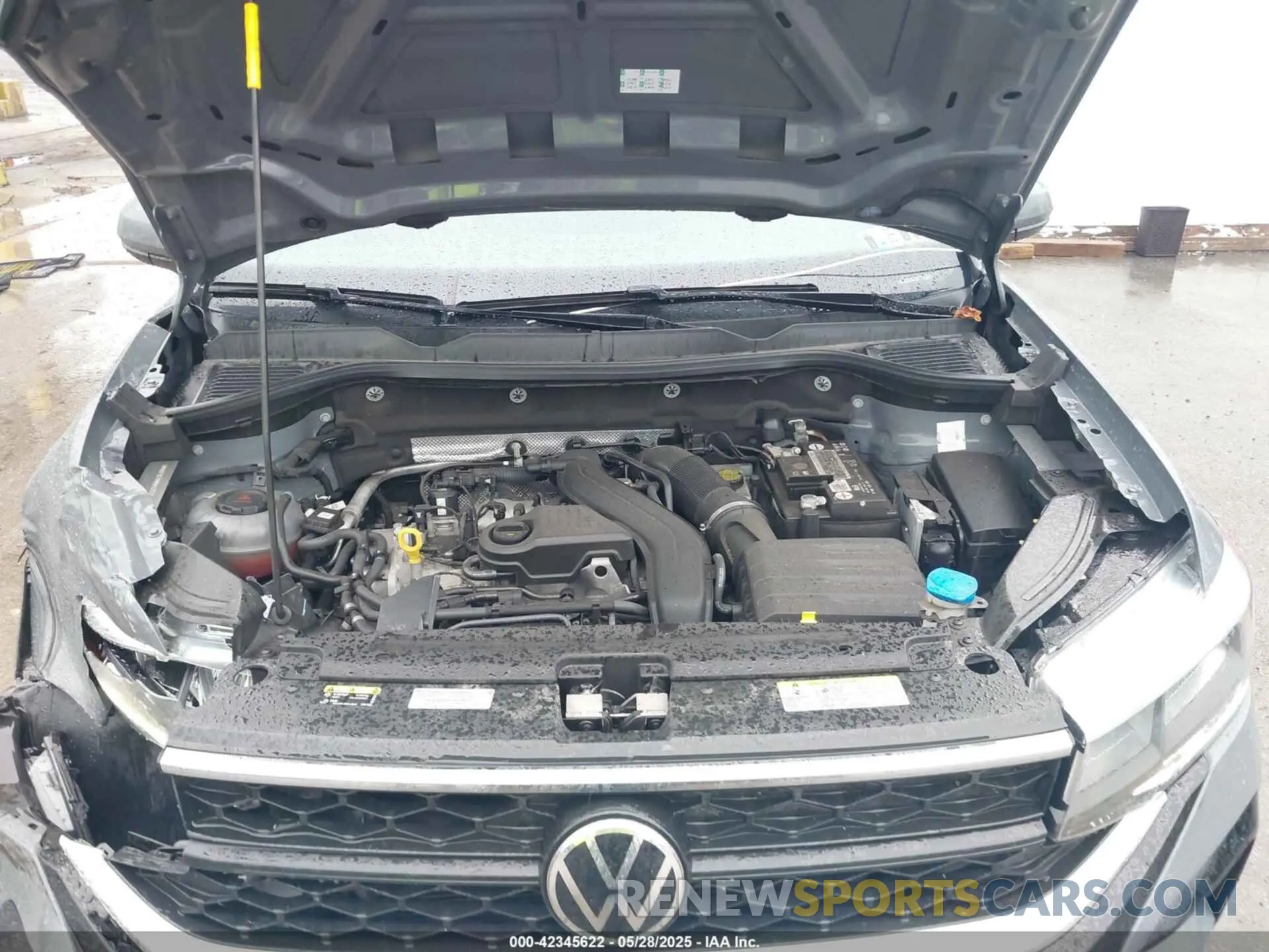 10 Photograph of a damaged car 3VVRX7B28NM013577 VOLKSWAGEN TAOS 2022