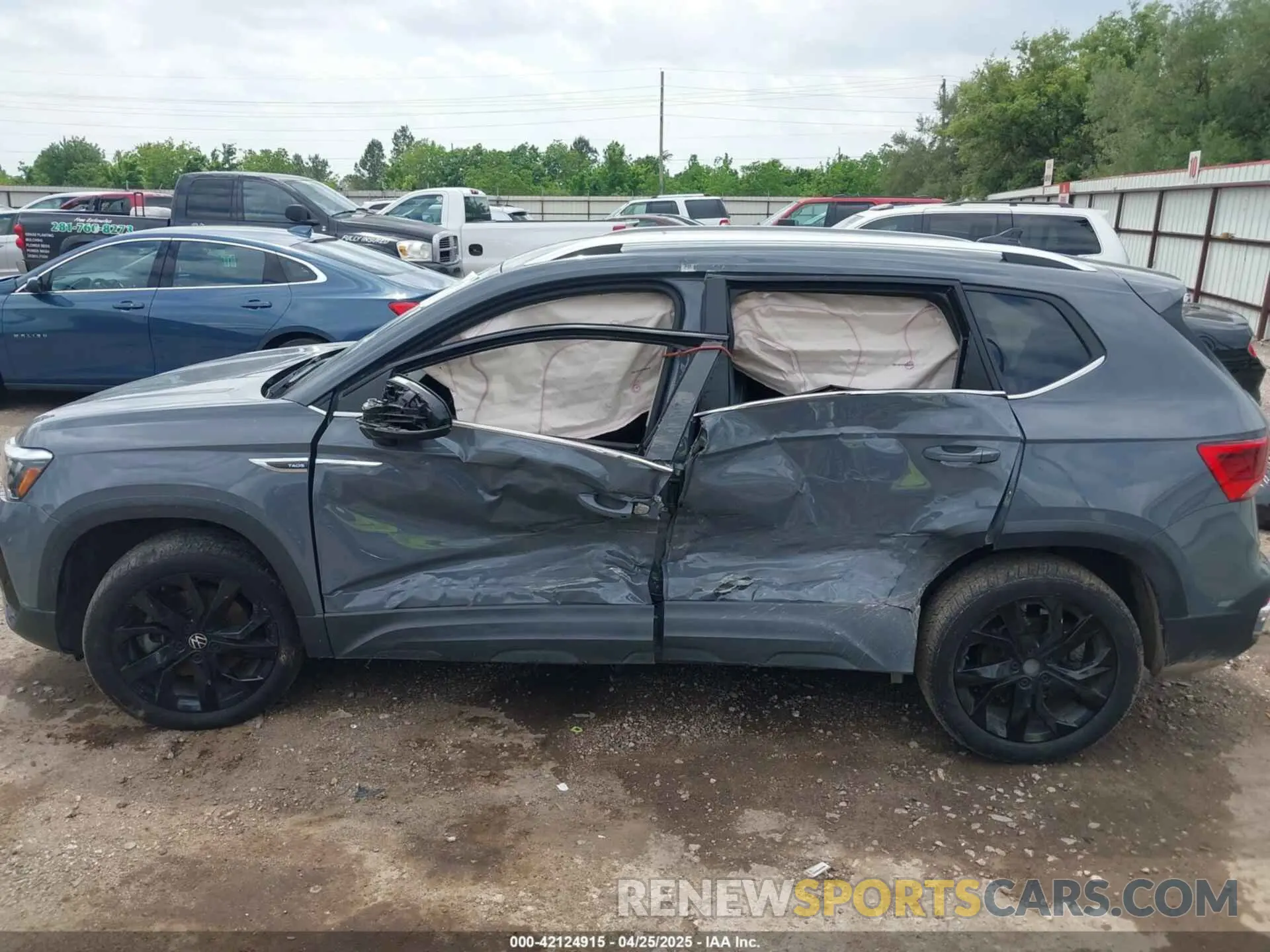 15 Photograph of a damaged car 3VVRX7B29NM084478 VOLKSWAGEN TAOS 2022