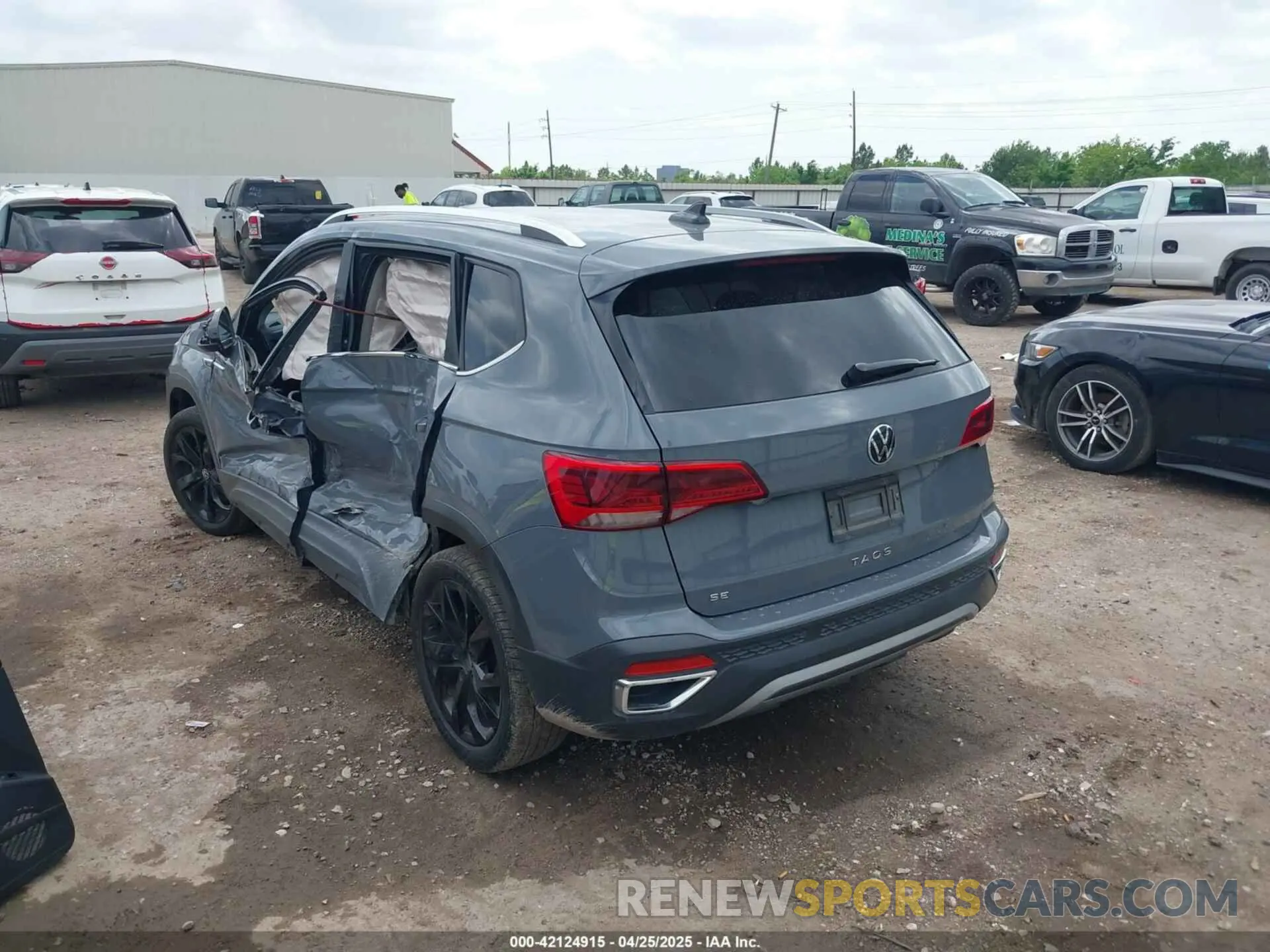 3 Photograph of a damaged car 3VVRX7B29NM084478 VOLKSWAGEN TAOS 2022