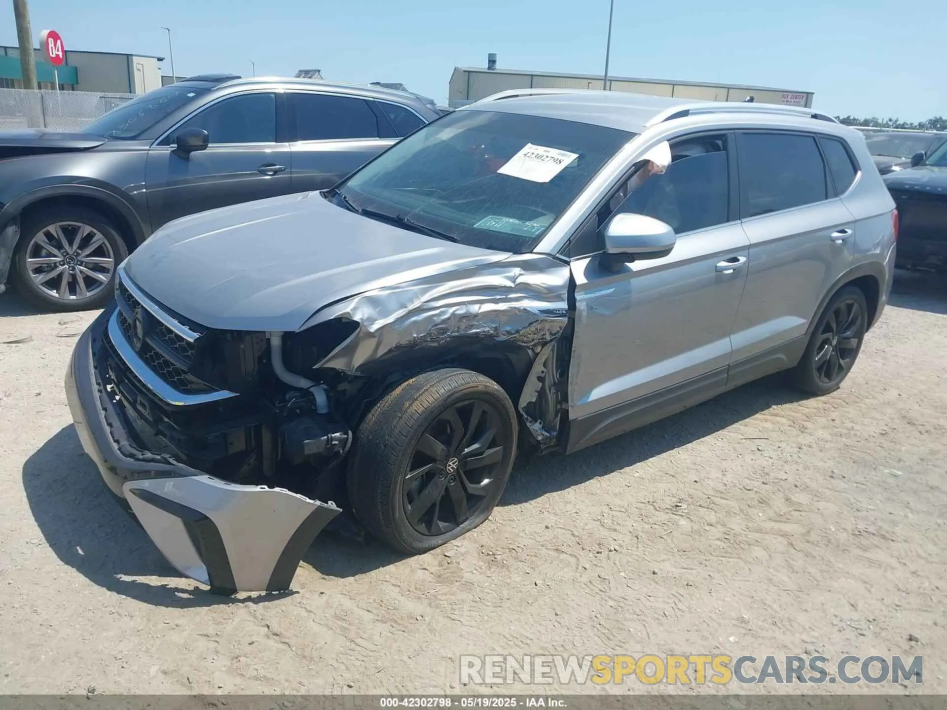 2 Photograph of a damaged car 3VVRX7B29NM092290 VOLKSWAGEN TAOS 2022