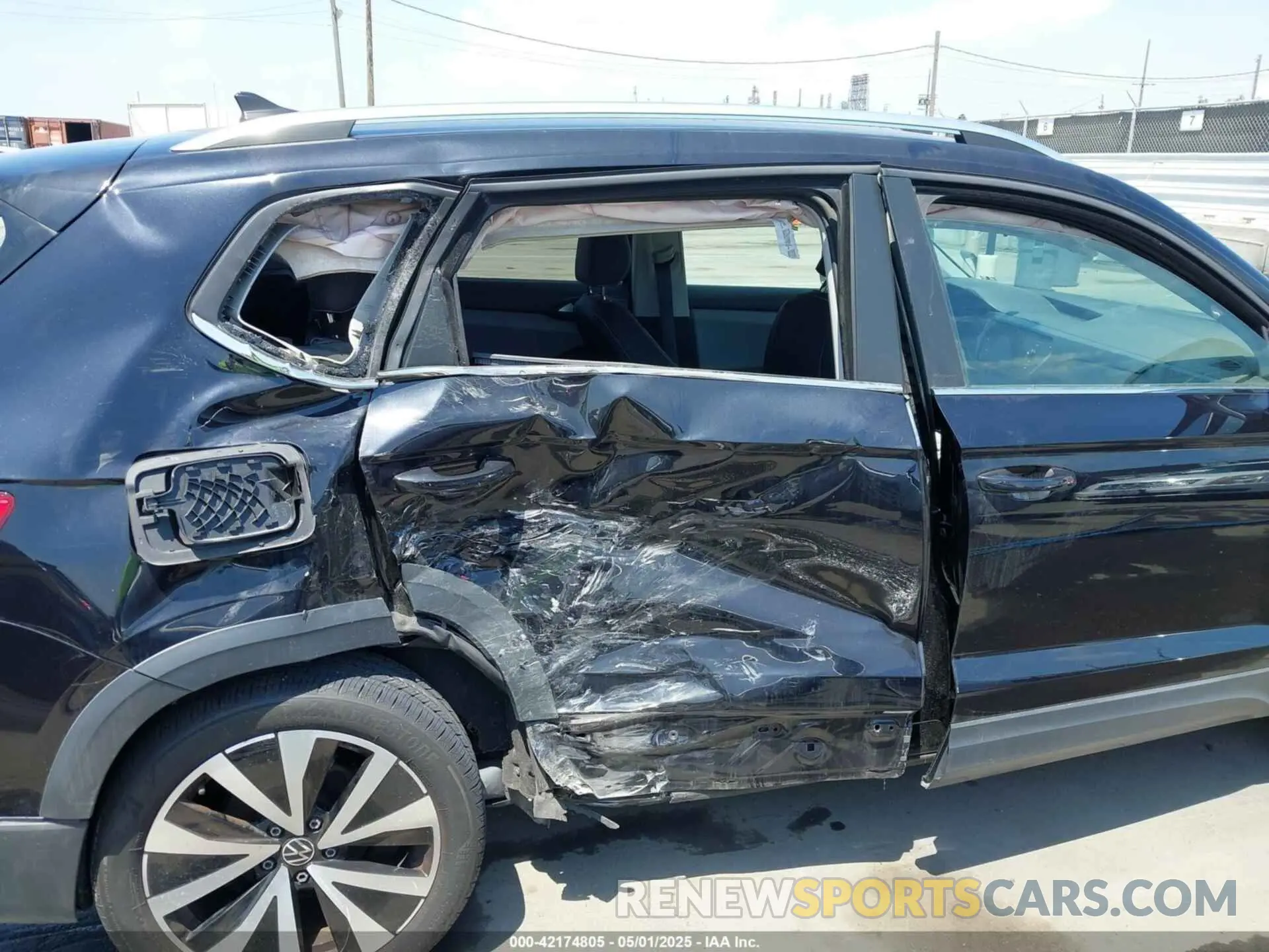 6 Photograph of a damaged car 3VVRX7B2XNM068564 VOLKSWAGEN TAOS 2022