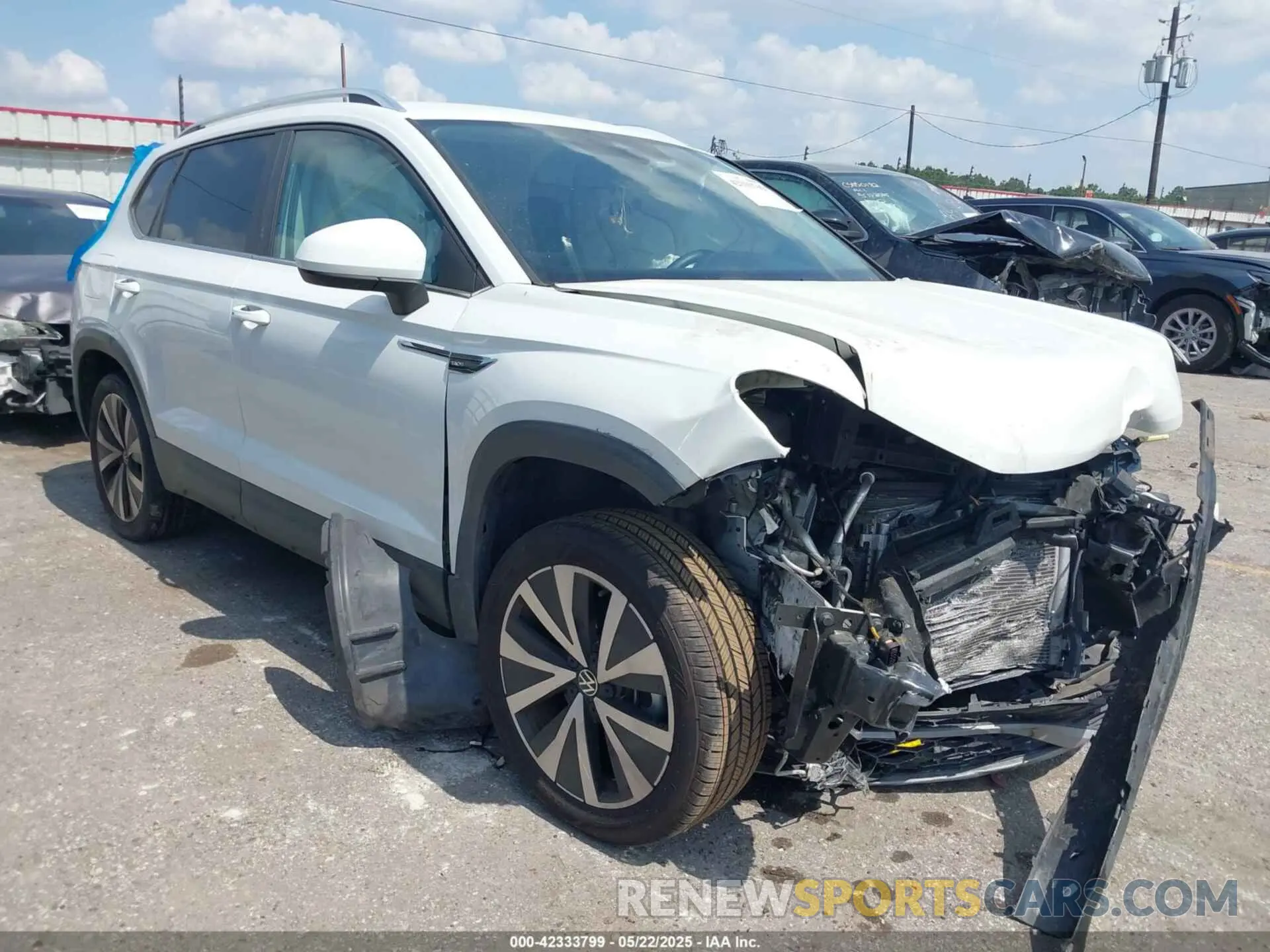 1 Photograph of a damaged car 3VVSX7B23NM014878 VOLKSWAGEN TAOS 2022