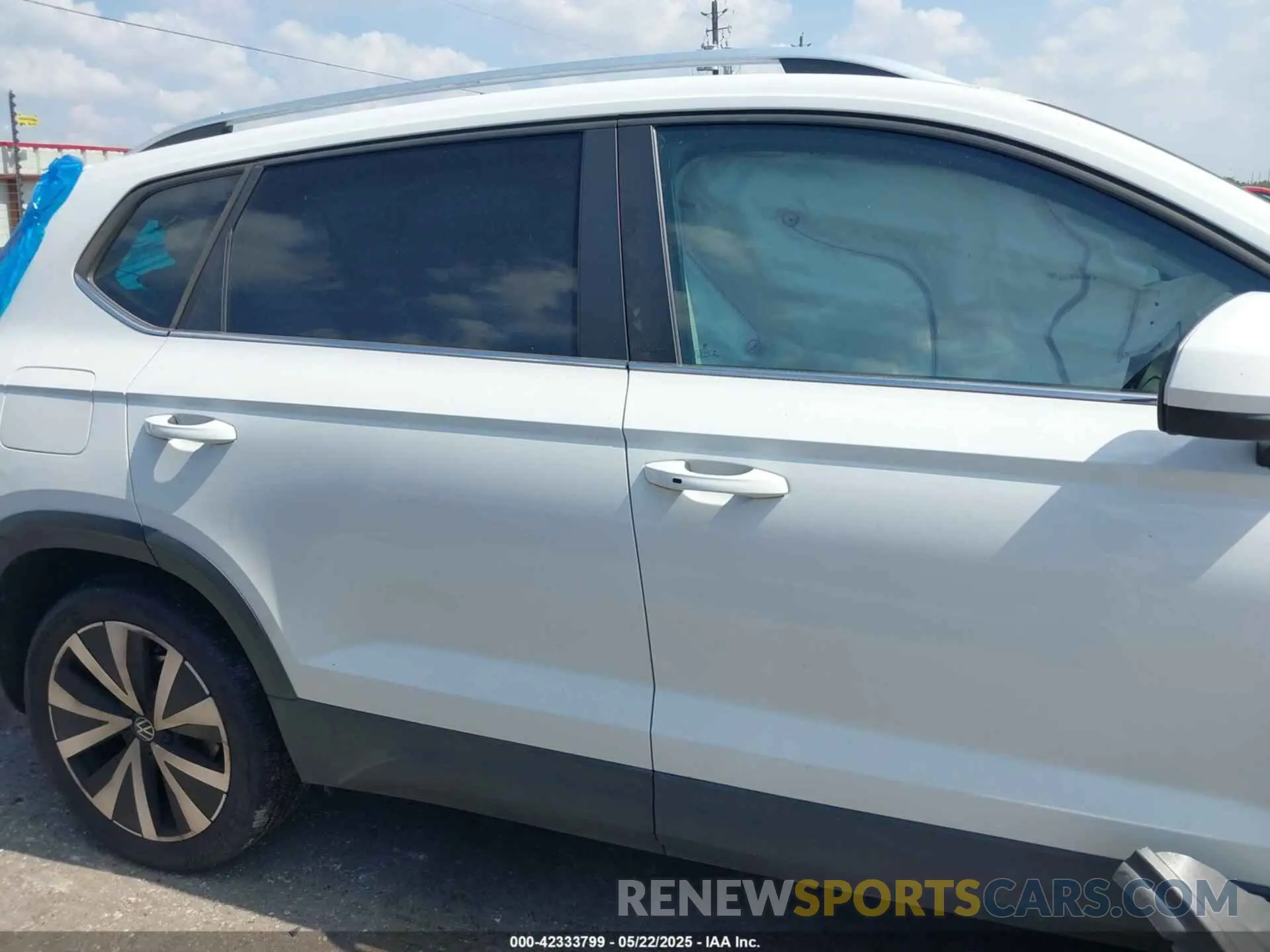 14 Photograph of a damaged car 3VVSX7B23NM014878 VOLKSWAGEN TAOS 2022