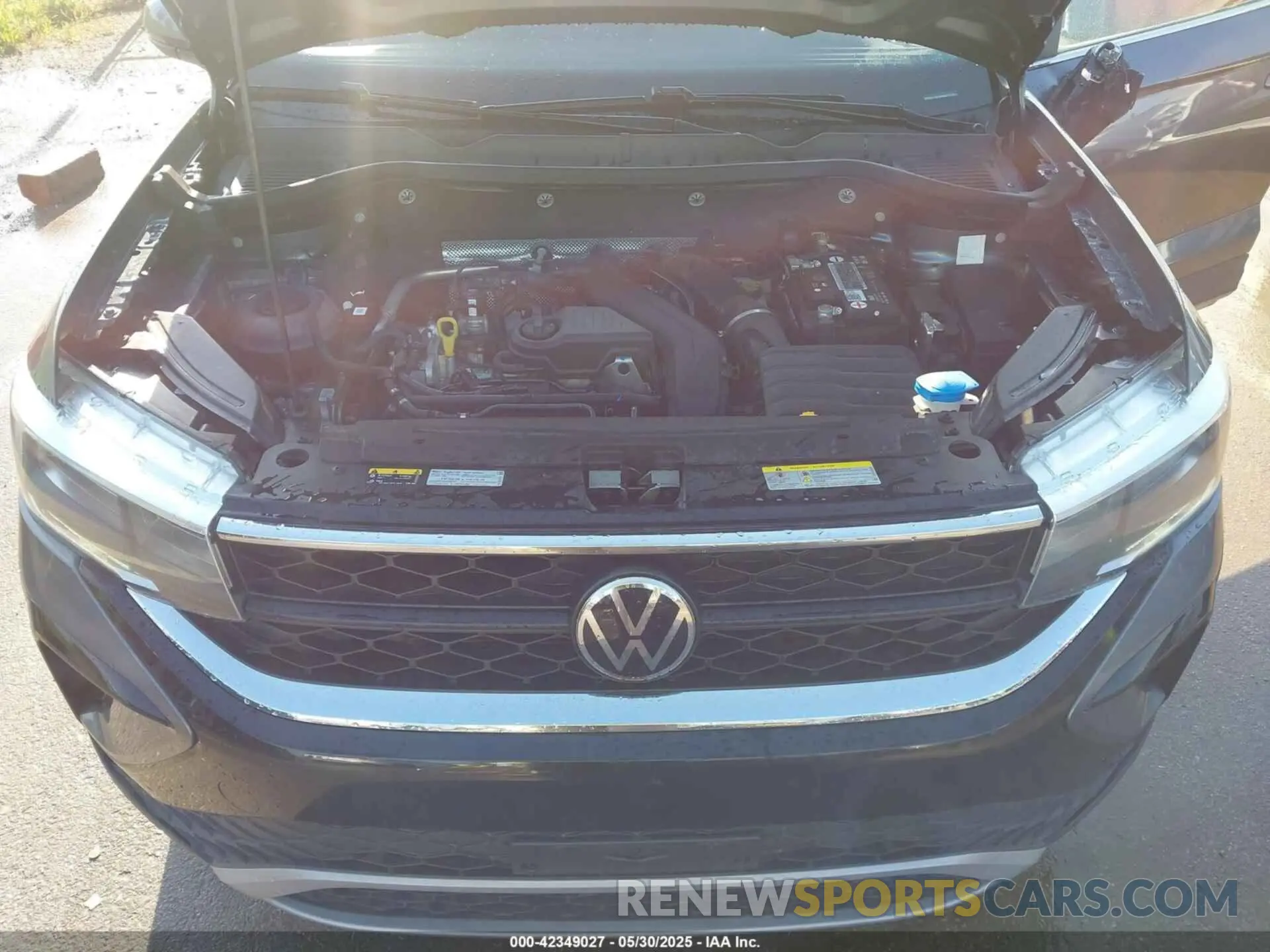 10 Photograph of a damaged car 3VVSX7B29NM072252 VOLKSWAGEN TAOS 2022