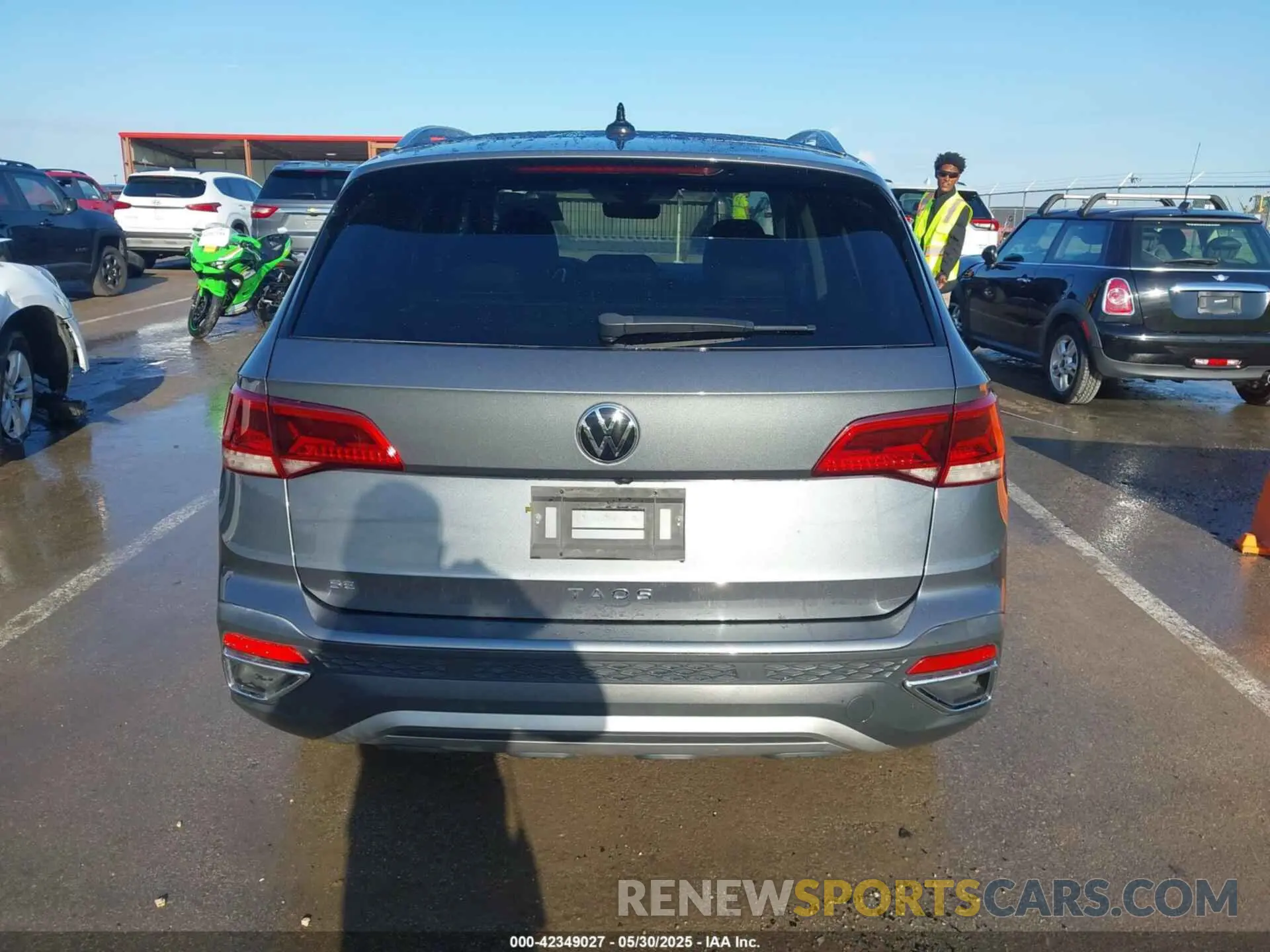 16 Photograph of a damaged car 3VVSX7B29NM072252 VOLKSWAGEN TAOS 2022