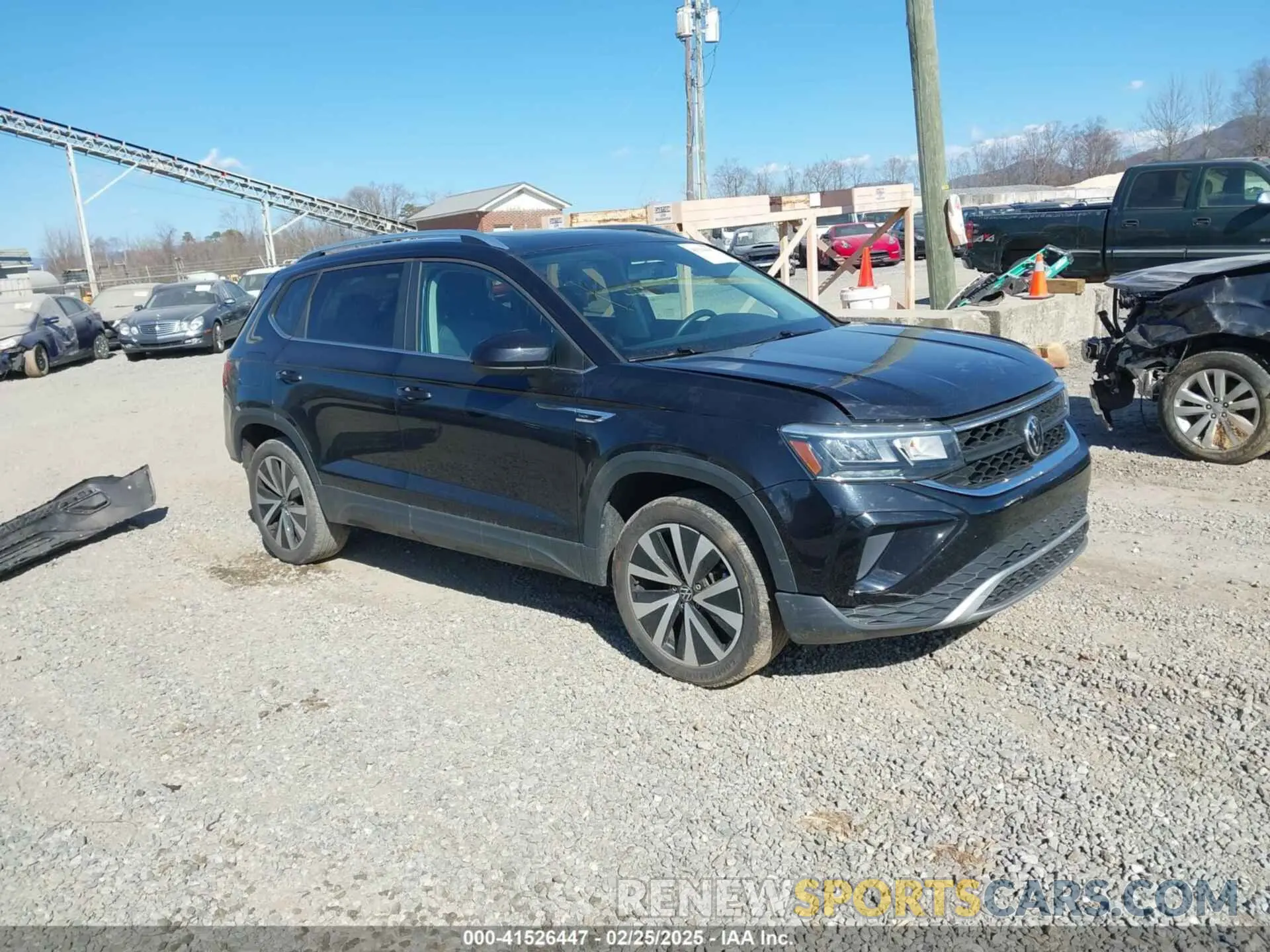 1 Photograph of a damaged car 3VVTX7B21NM012051 VOLKSWAGEN TAOS 2022