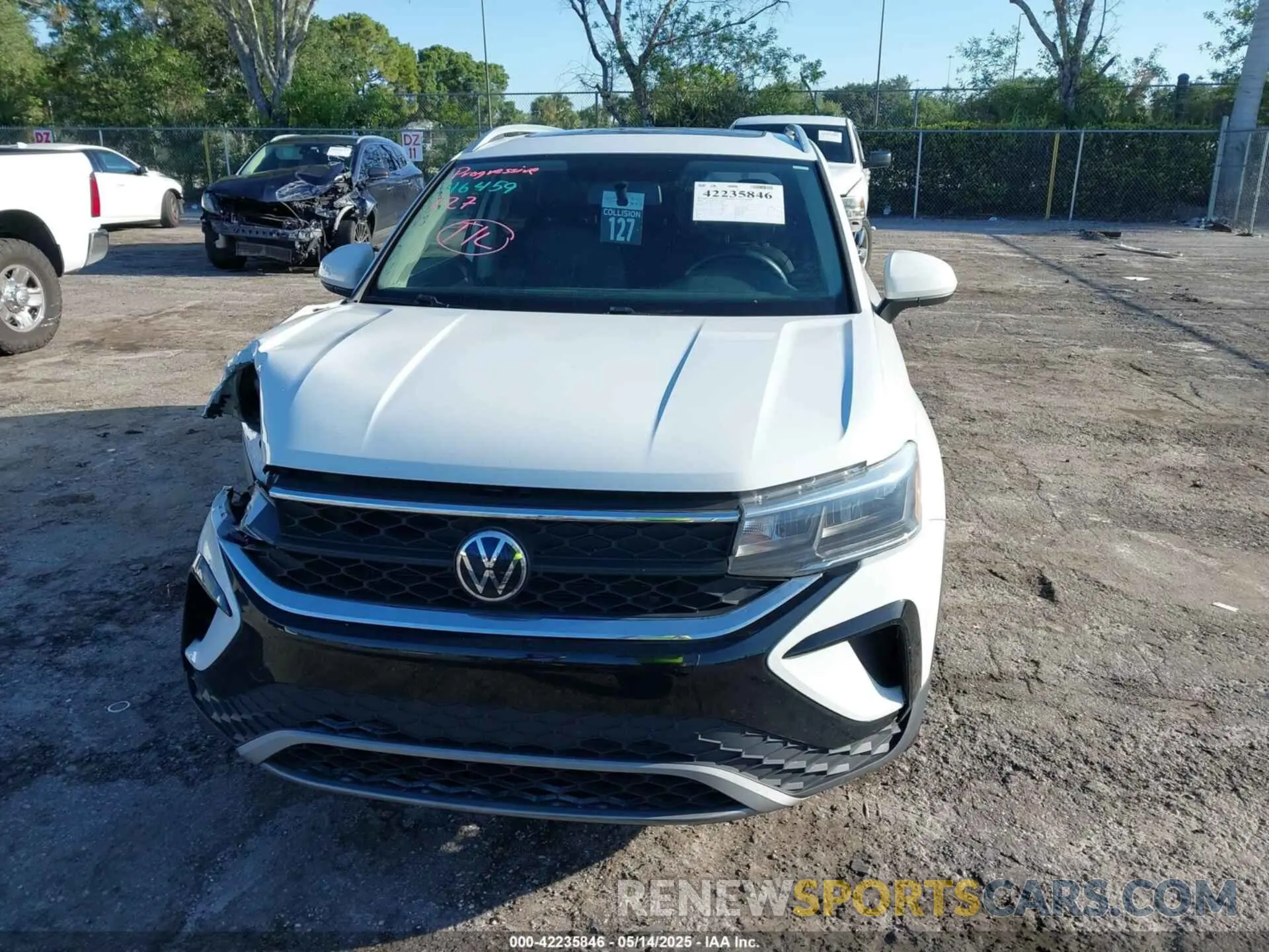 12 Photograph of a damaged car 3VVTX7B23NM007790 VOLKSWAGEN TAOS 2022
