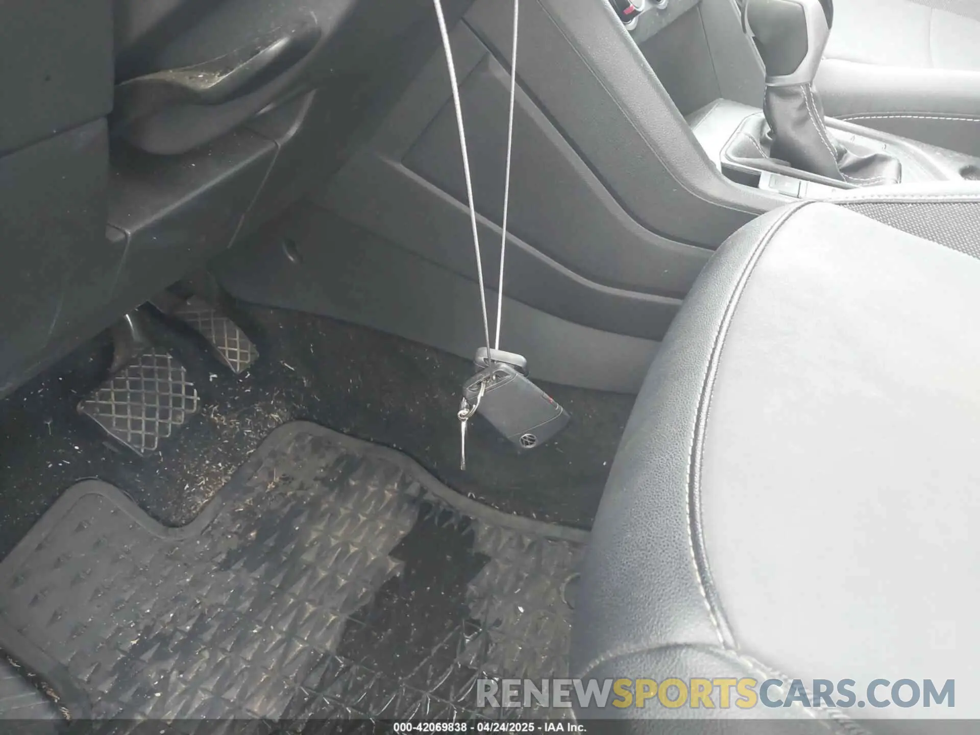 11 Photograph of a damaged car 3VVTX7B28NM024844 VOLKSWAGEN TAOS 2022
