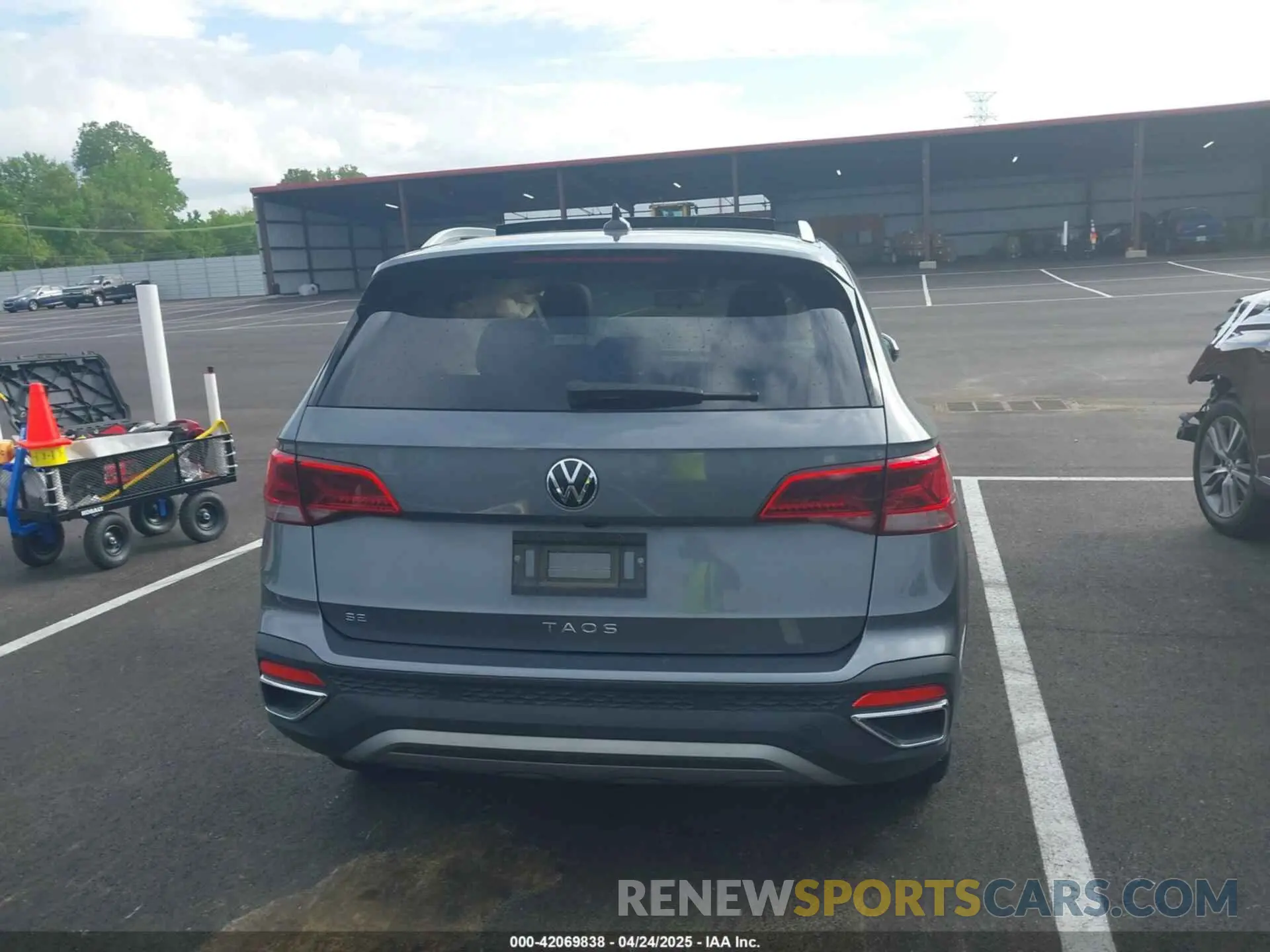 16 Photograph of a damaged car 3VVTX7B28NM024844 VOLKSWAGEN TAOS 2022