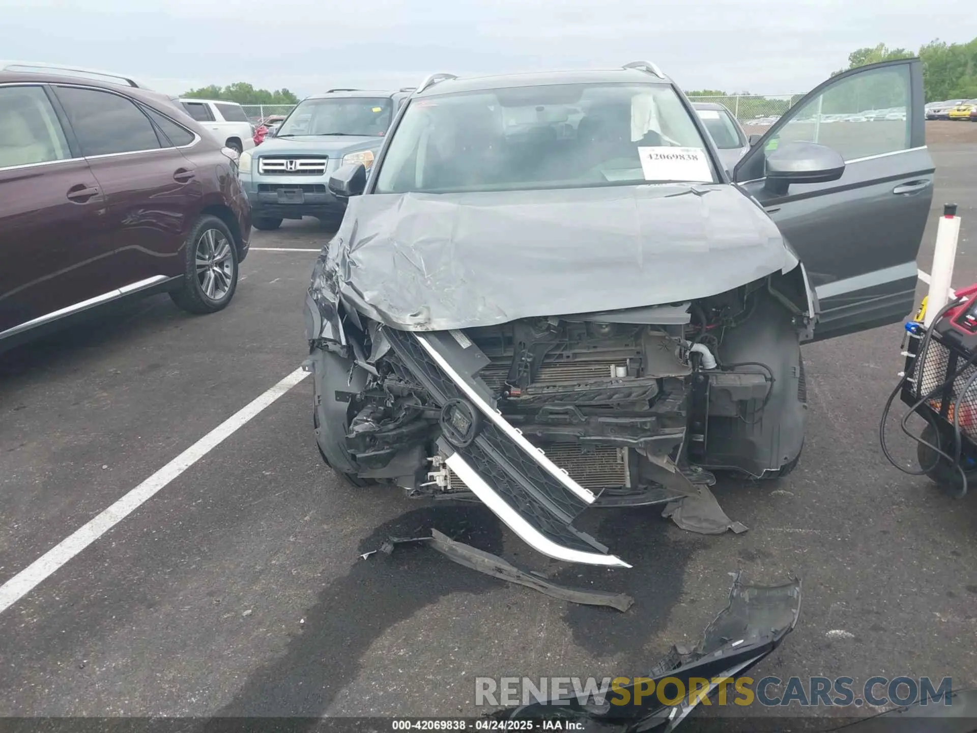 6 Photograph of a damaged car 3VVTX7B28NM024844 VOLKSWAGEN TAOS 2022