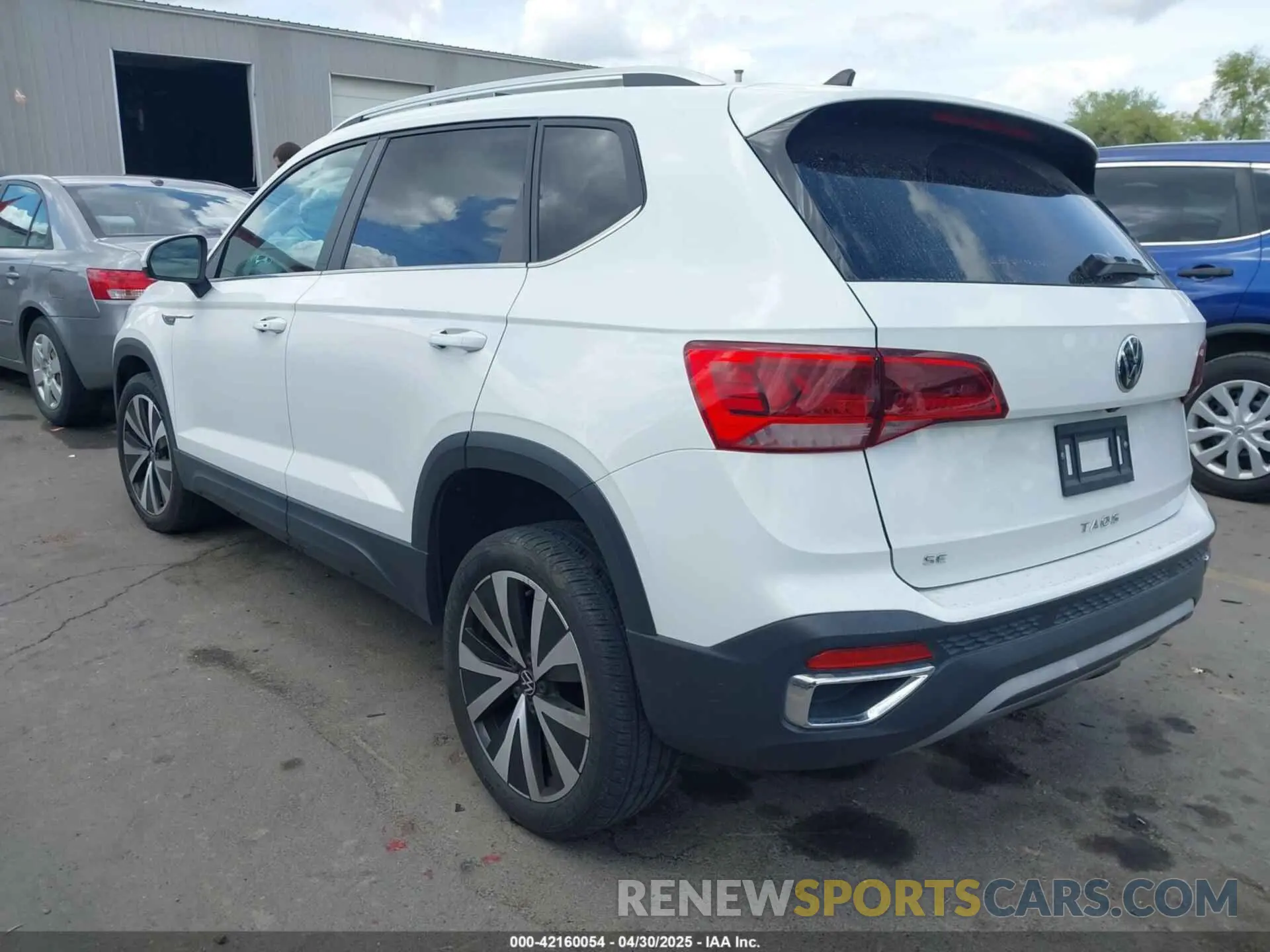 3 Photograph of a damaged car 3VVTX7B2XNM004014 VOLKSWAGEN TAOS 2022