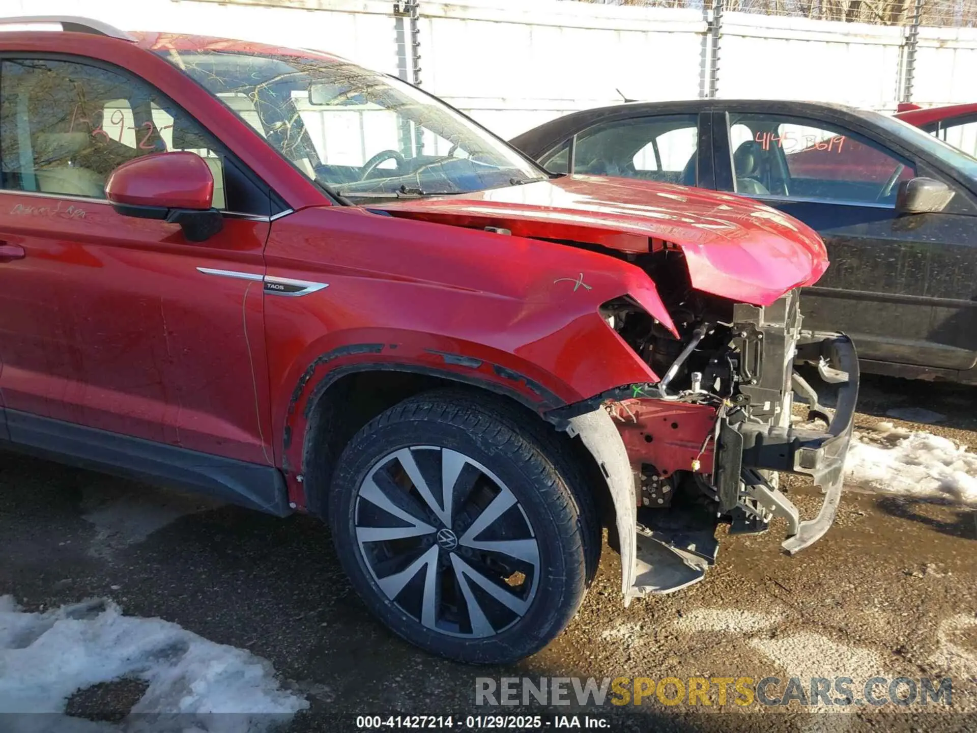 18 Photograph of a damaged car 3VVWX7B21NM022365 VOLKSWAGEN TAOS 2022