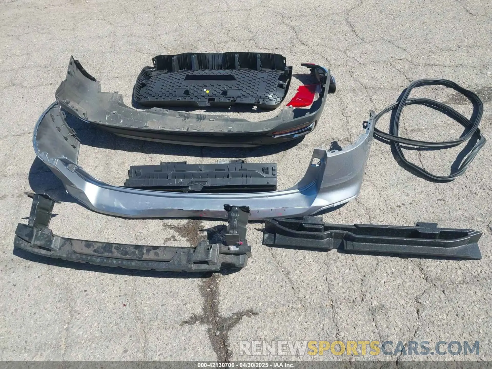 12 Photograph of a damaged car 3VVWX7B25NM052100 VOLKSWAGEN TAOS 2022
