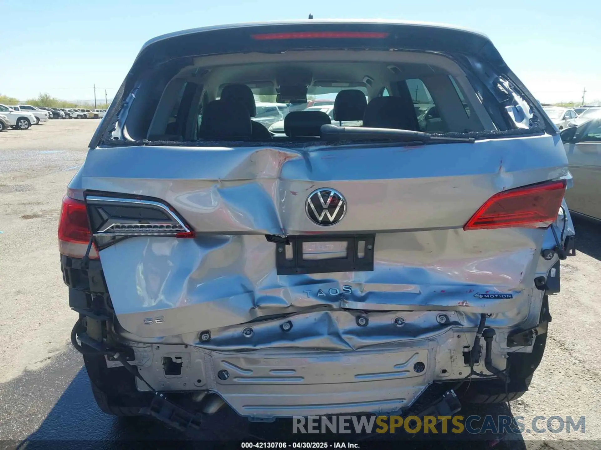 17 Photograph of a damaged car 3VVWX7B25NM052100 VOLKSWAGEN TAOS 2022