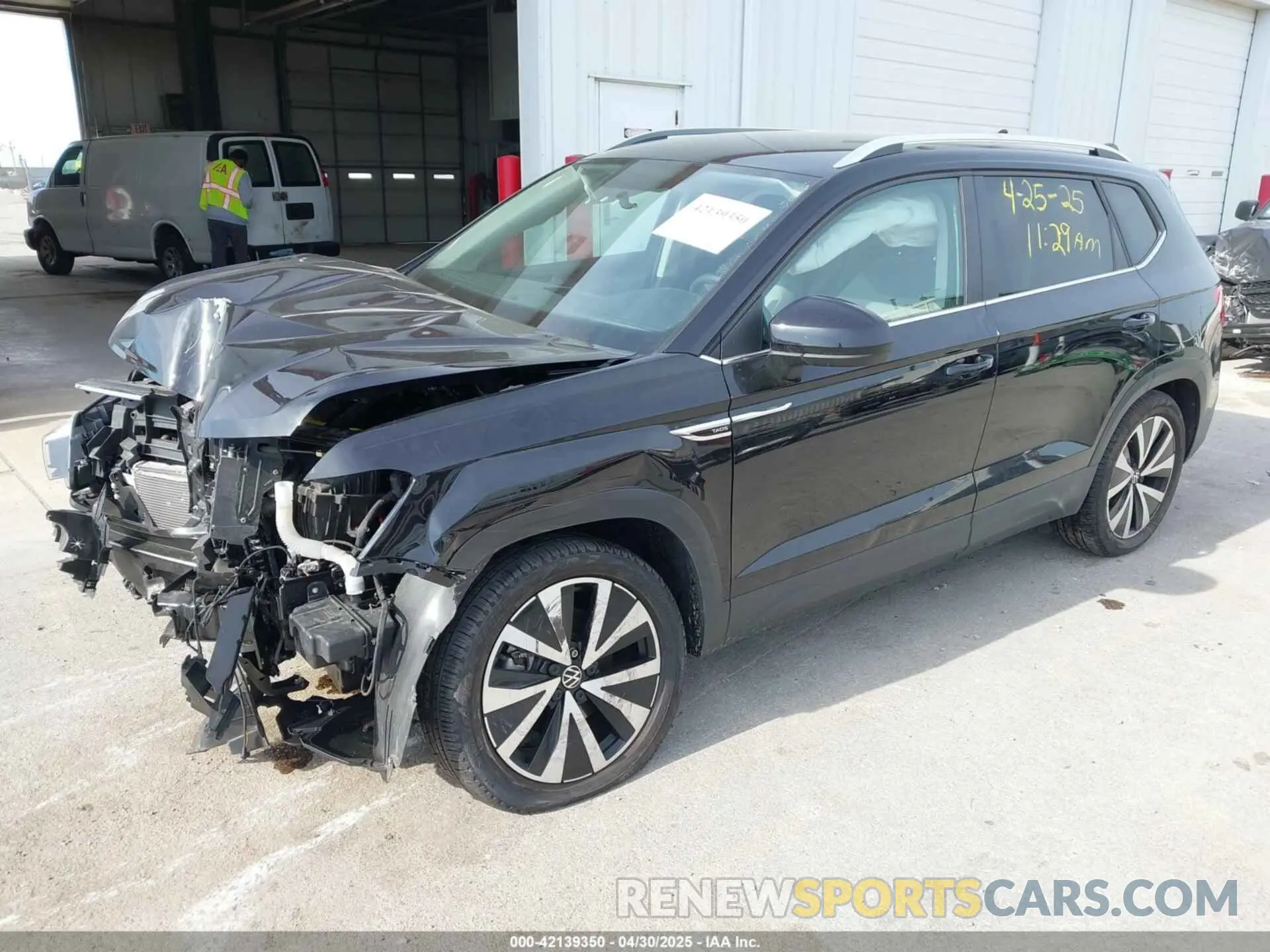 2 Photograph of a damaged car 3VVWX7B29NM066758 VOLKSWAGEN TAOS 2022