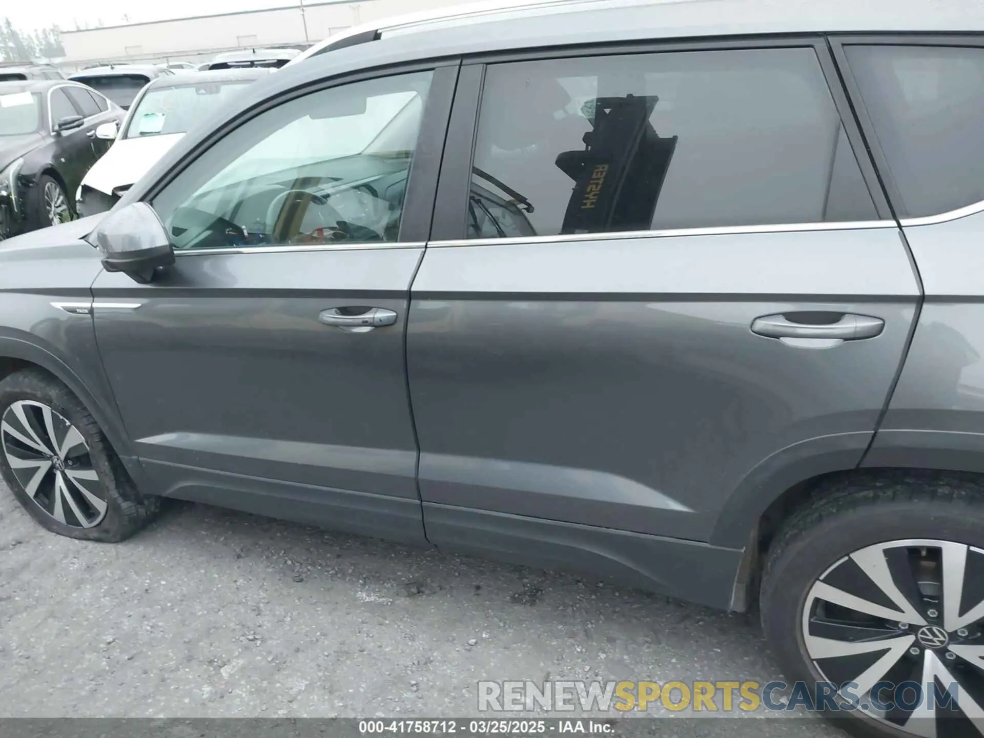 15 Photograph of a damaged car 3VVWX7B29NM080739 VOLKSWAGEN TAOS 2022