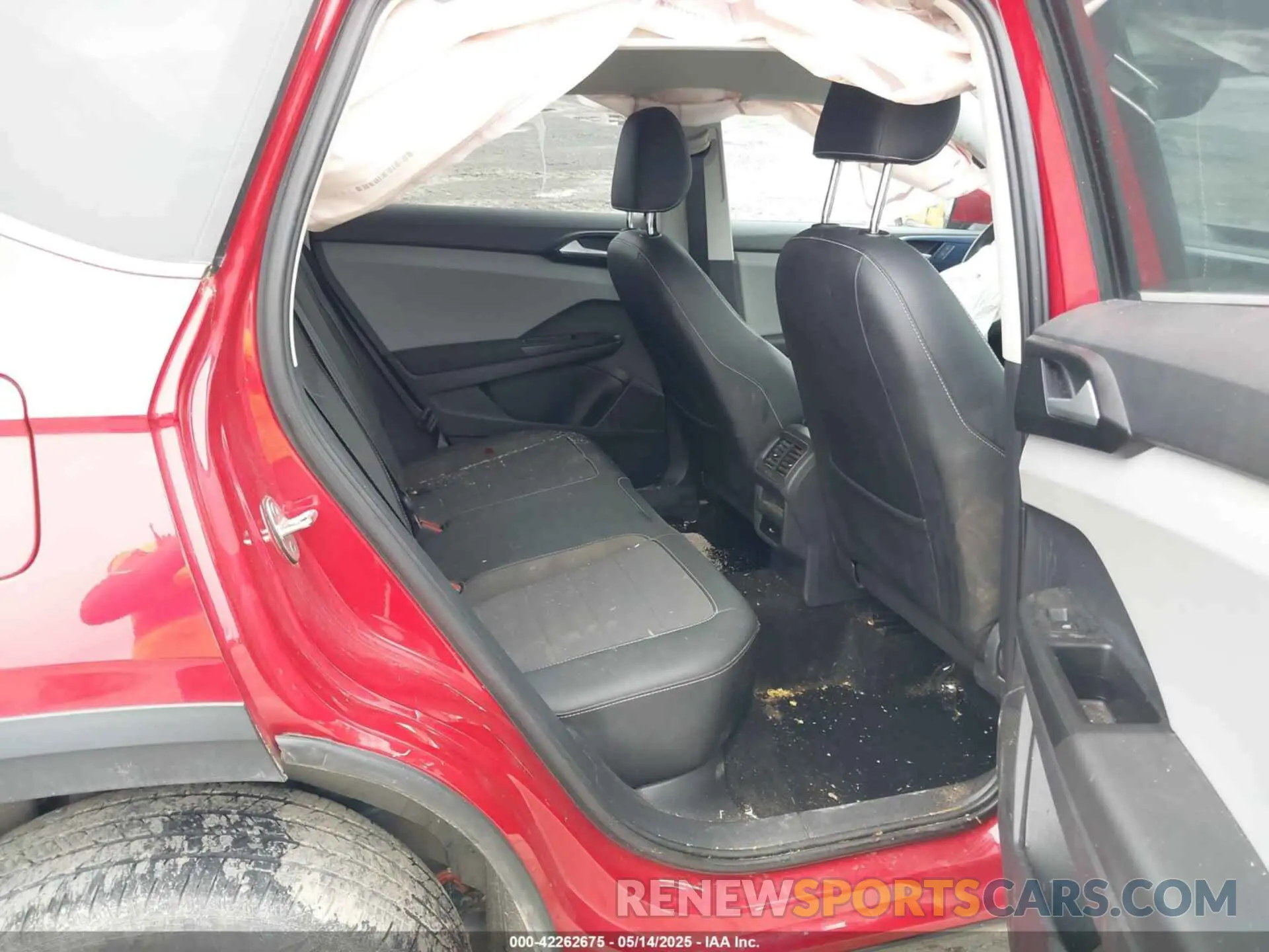 8 Photograph of a damaged car 3VVYX7B23NM069731 VOLKSWAGEN TAOS 2022