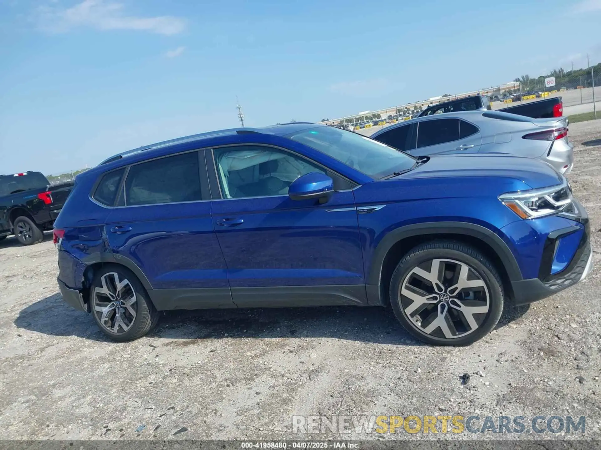 13 Photograph of a damaged car 3VV2X7B28PM344387 VOLKSWAGEN TAOS 2023