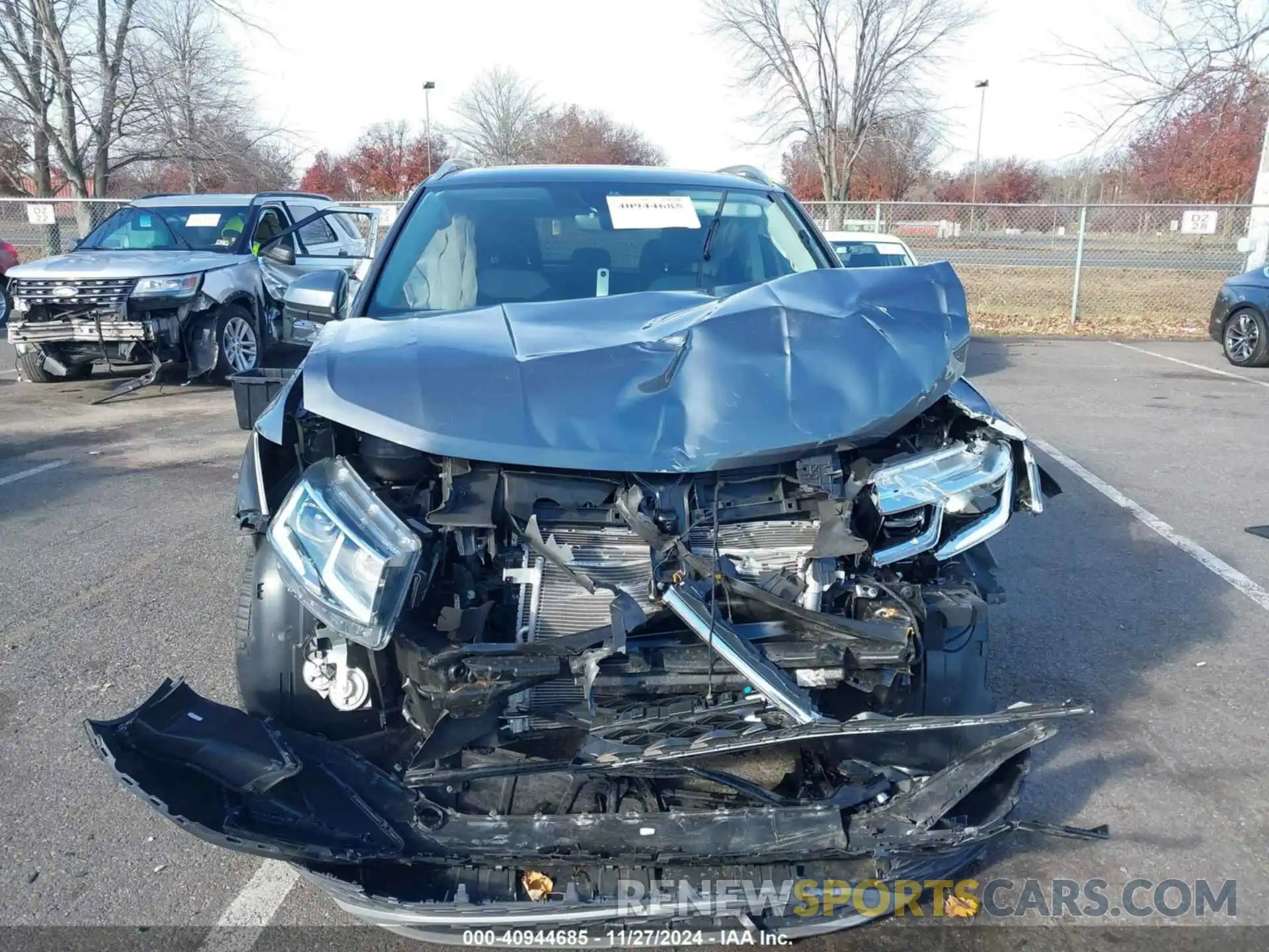 12 Photograph of a damaged car 3VV4X7B23PM360604 VOLKSWAGEN TAOS 2023