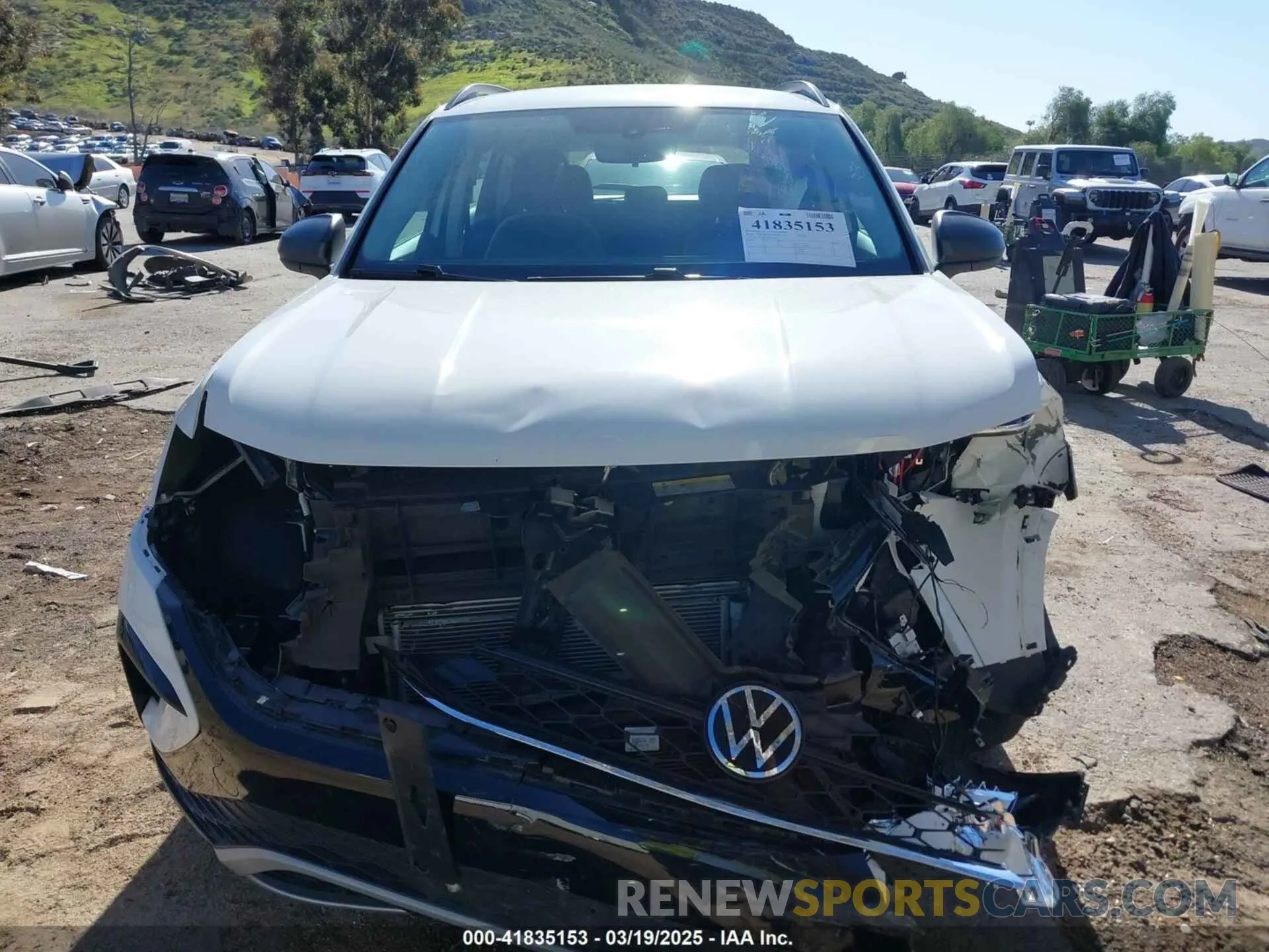 11 Photograph of a damaged car 3VVCX7B23PM321393 VOLKSWAGEN TAOS 2023
