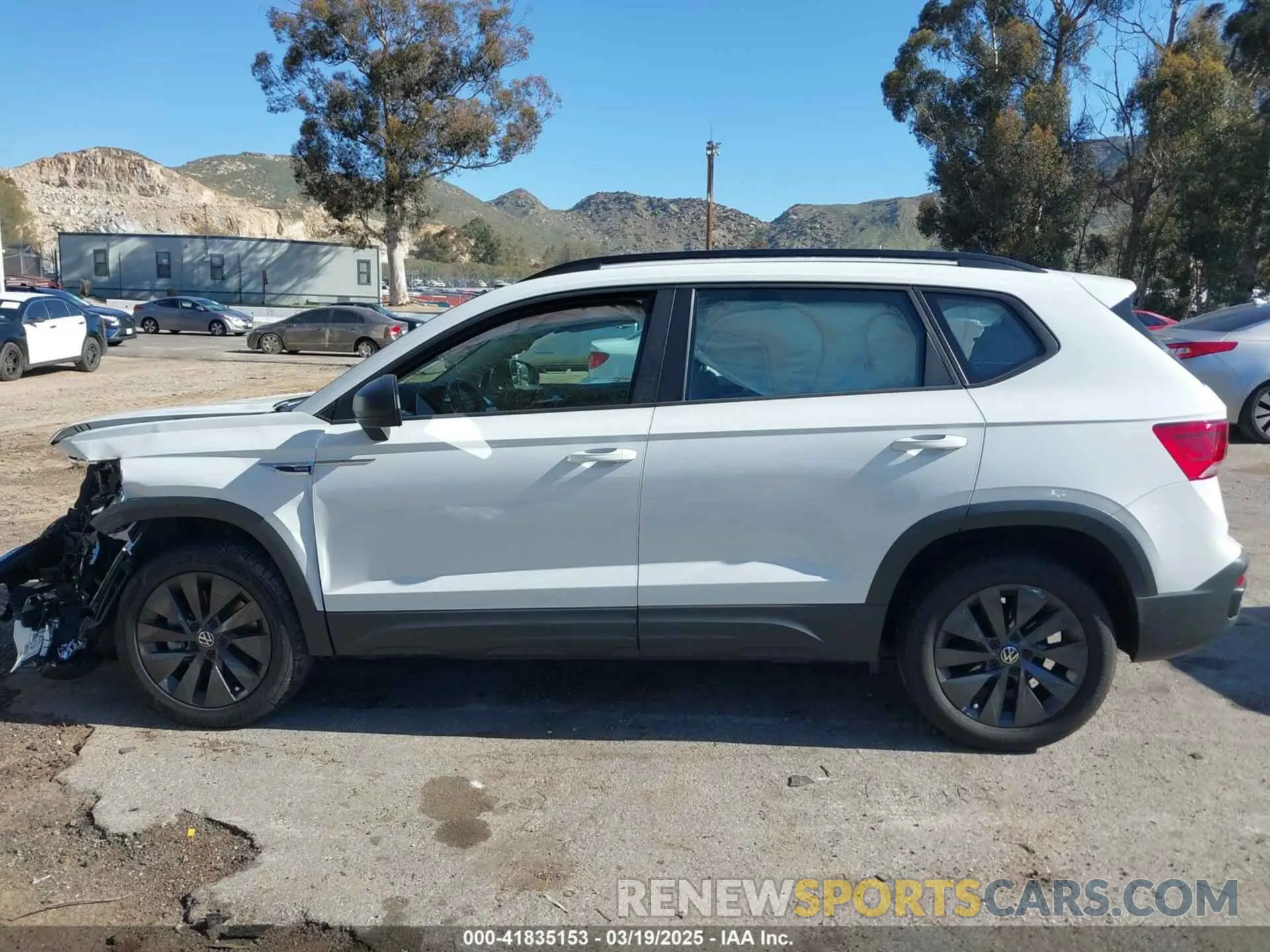 13 Photograph of a damaged car 3VVCX7B23PM321393 VOLKSWAGEN TAOS 2023
