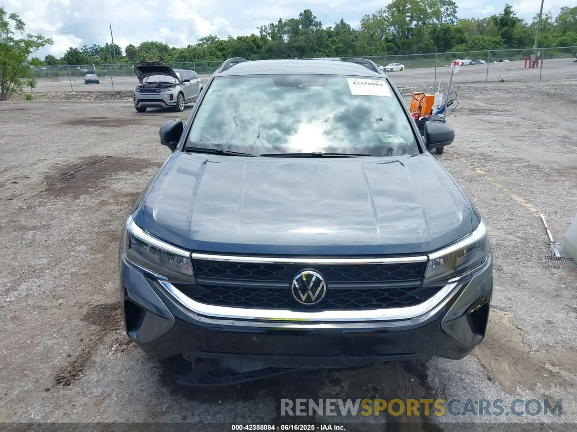 12 Photograph of a damaged car 3VVCX7B23PM336282 VOLKSWAGEN TAOS 2023