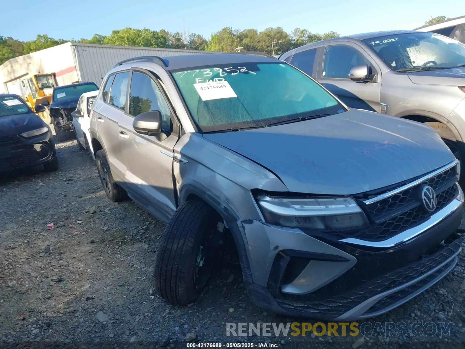 13 Photograph of a damaged car 3VVCX7B24PM379237 VOLKSWAGEN TAOS 2023