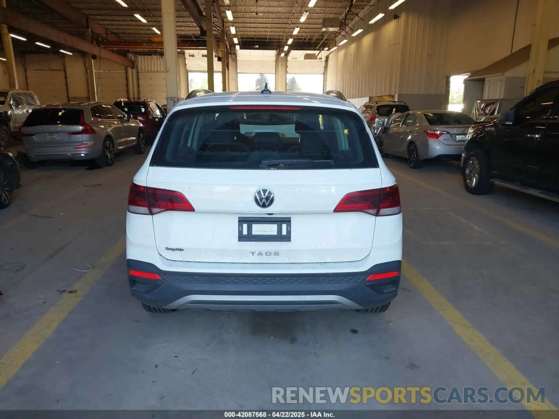 17 Photograph of a damaged car 3VVCX7B26PM365145 VOLKSWAGEN TAOS 2023