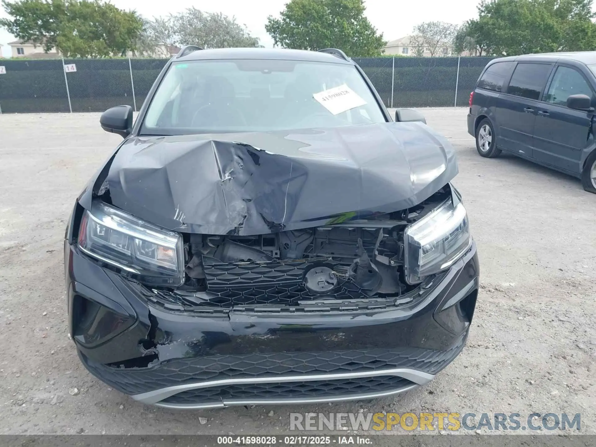 12 Photograph of a damaged car 3VVCX7B27PM335958 VOLKSWAGEN TAOS 2023