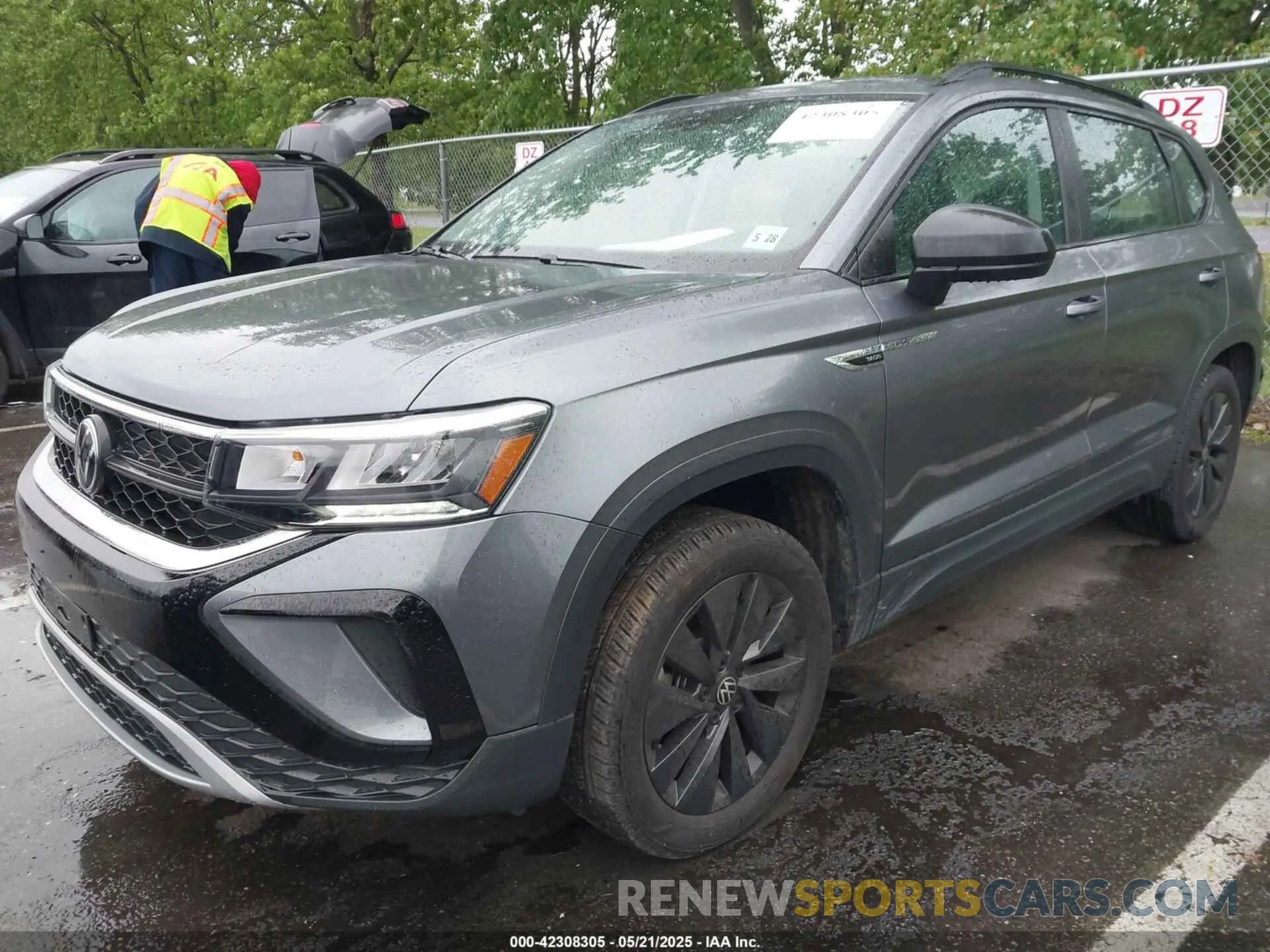 2 Photograph of a damaged car 3VVCX7B28PM353224 VOLKSWAGEN TAOS 2023