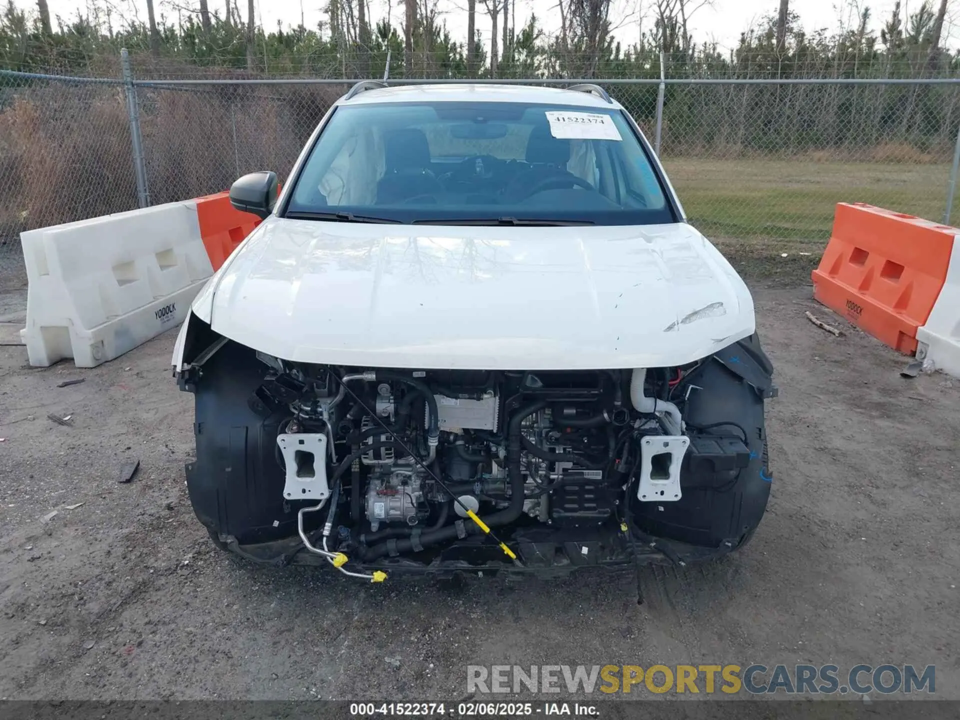12 Photograph of a damaged car 3VVCX7B2XPM330477 VOLKSWAGEN TAOS 2023