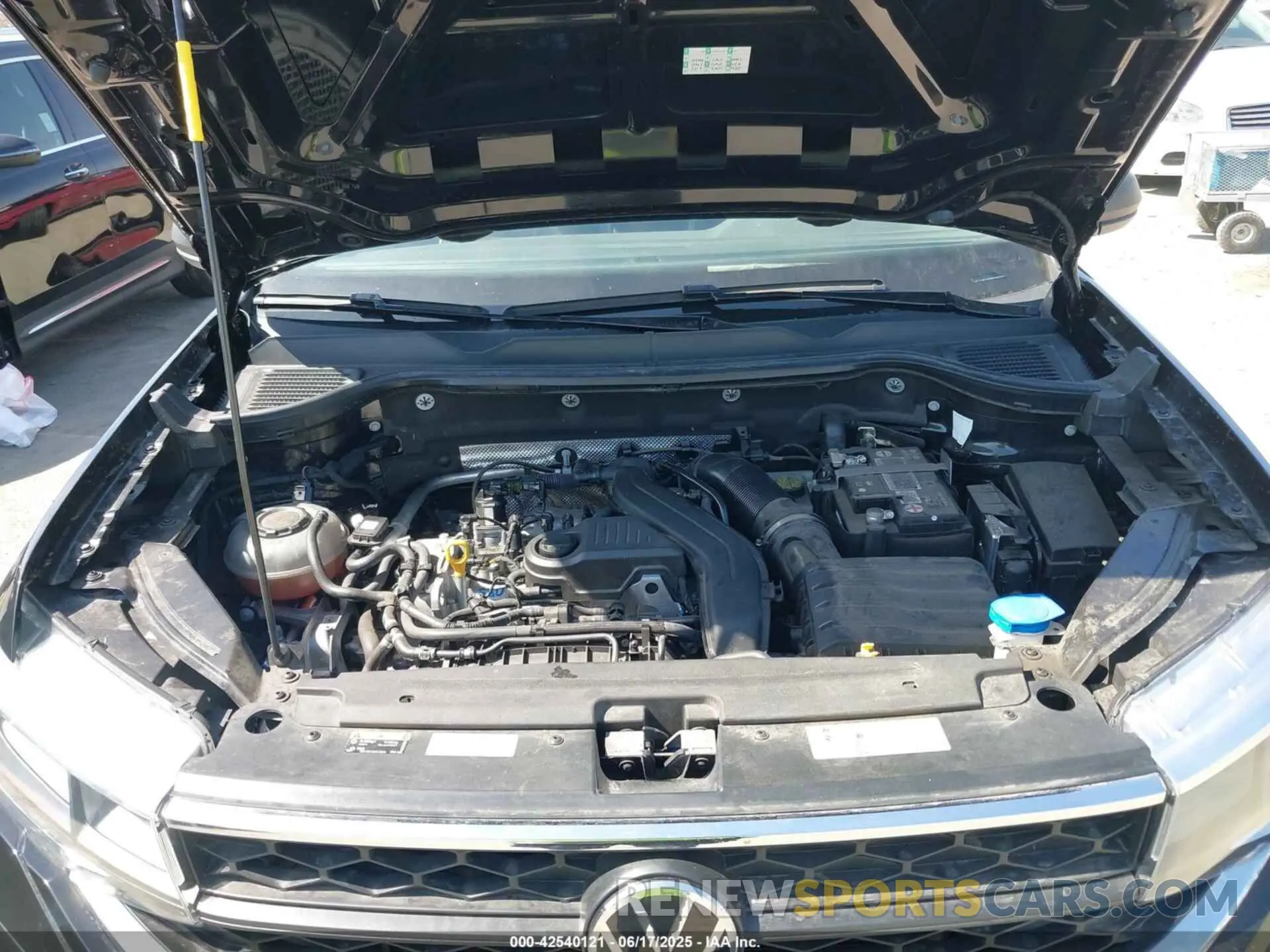 10 Photograph of a damaged car 3VVCX7B2XPM368761 VOLKSWAGEN TAOS 2023