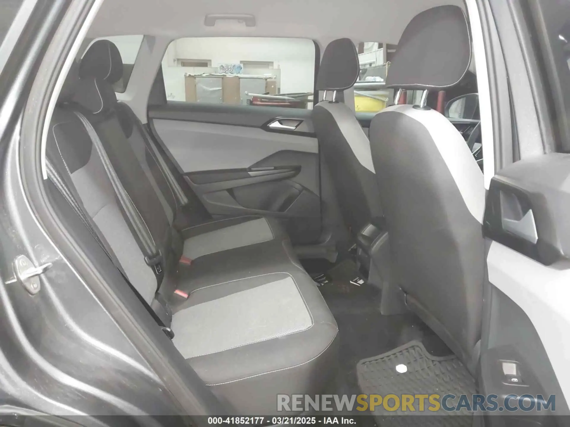 8 Photograph of a damaged car 3VVDX7B20PM328807 VOLKSWAGEN TAOS 2023